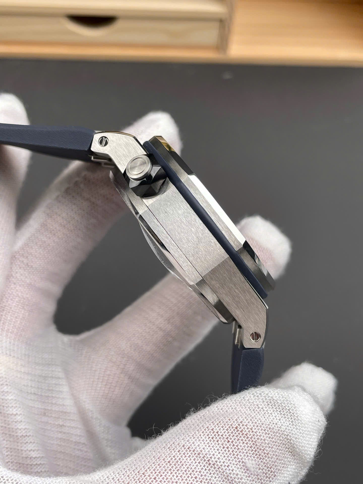 Audemars Piguet Watch Royal Oak Offshore 15720ST Blue Rubber Strap 42mm - Image 6