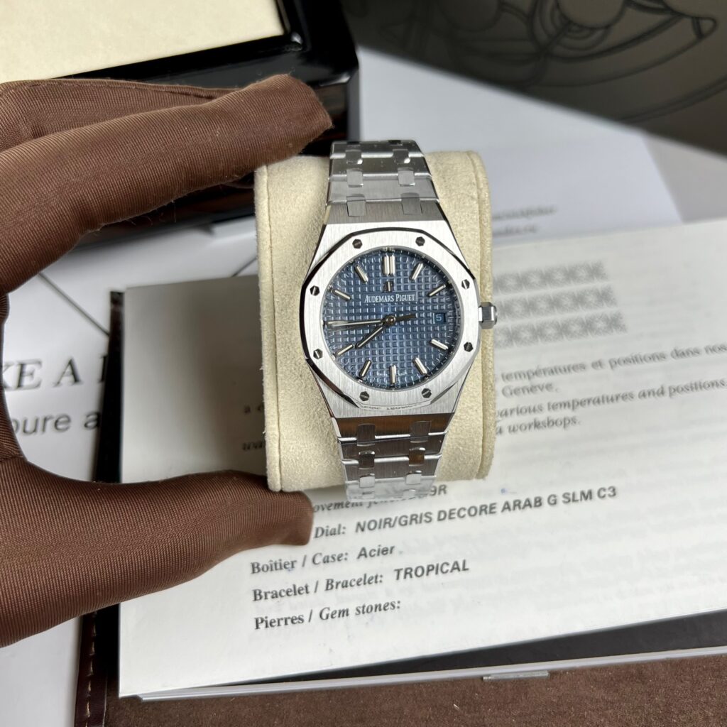 Audemars Piguet Watch Royal Oak Blue Dial Metal Wire 34mm