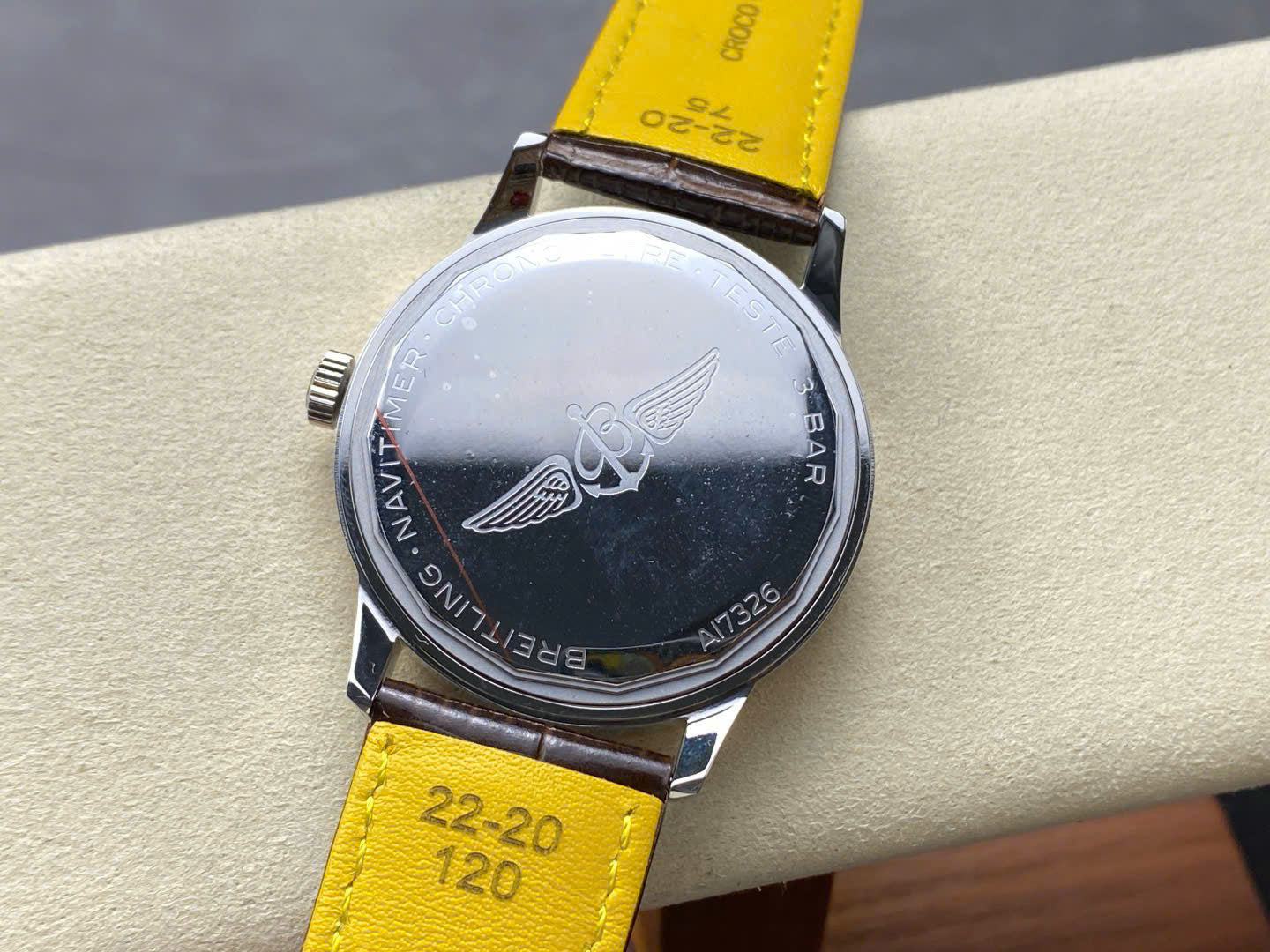 Breitling Navitimer Watch Brown Leather Strap 41mm - Image 7