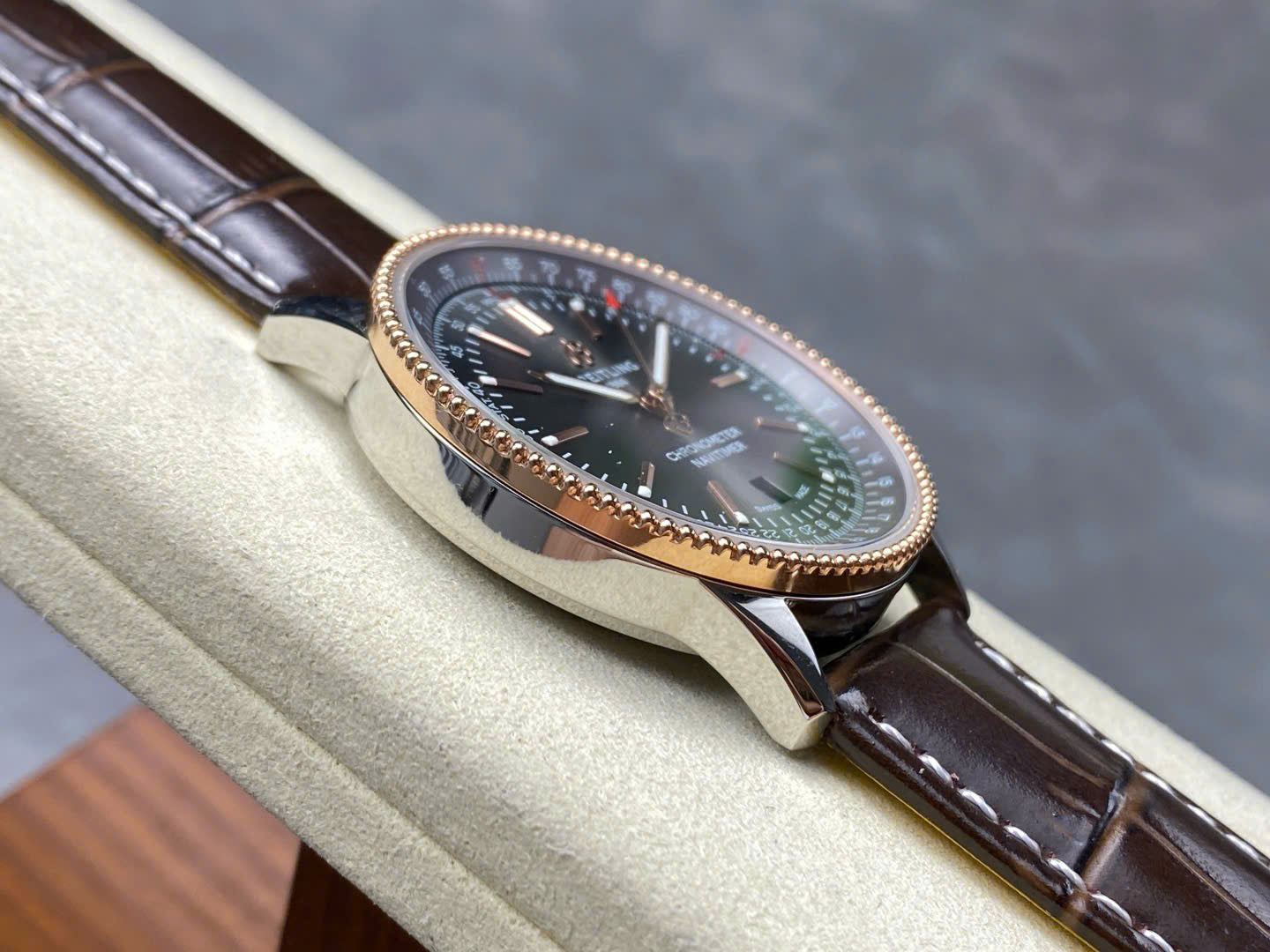 Breitling Navitimer Watch Gray Dial & Leather Strap 41mm - Image 6