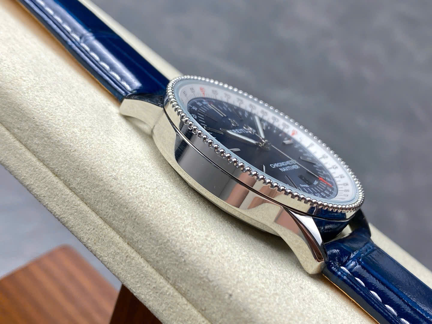 Breitling Navitimer Watch Blue Dial 41mm - Image 5