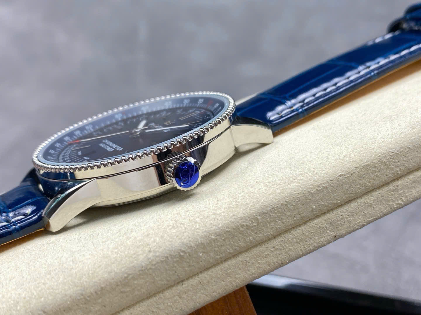 Breitling Navitimer Watch Blue Leather Strap 41mm - Image 5