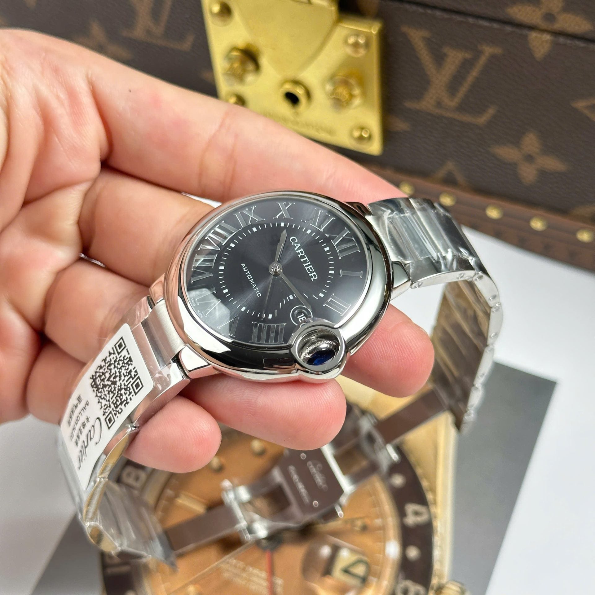 Cartier Ballon Bleu Watch Gray Dial Metal Wire 40mm - Image 4