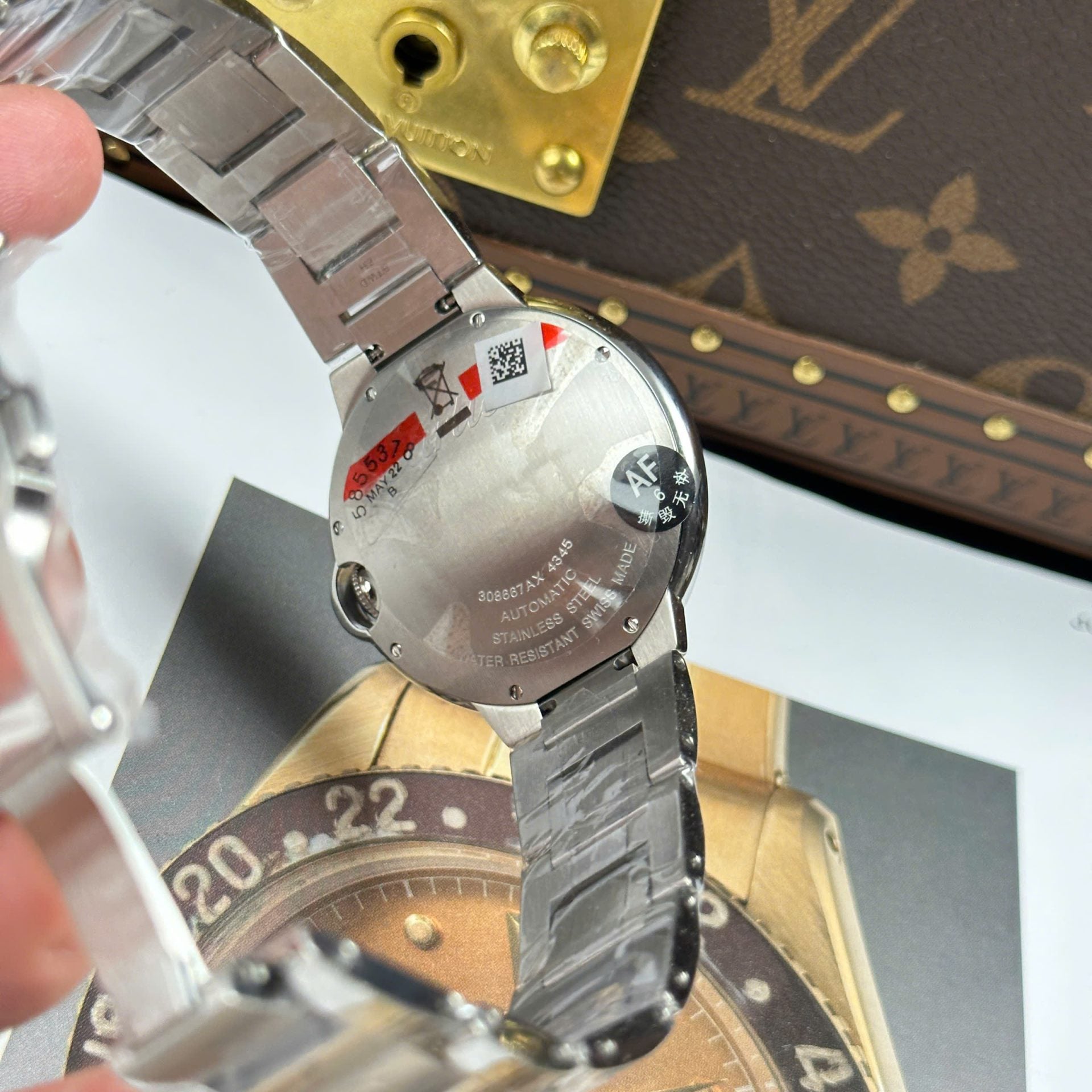 Cartier Ballon Bleu Watch Gray Dial Metal Wire 40mm - Image 10