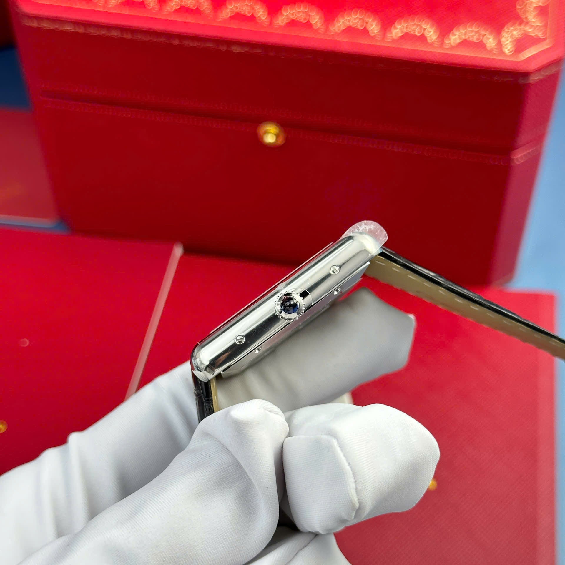 Cartier Tank Must Extra-Large Model Watch White Dial Leather Strap 31x41mm - Image 5