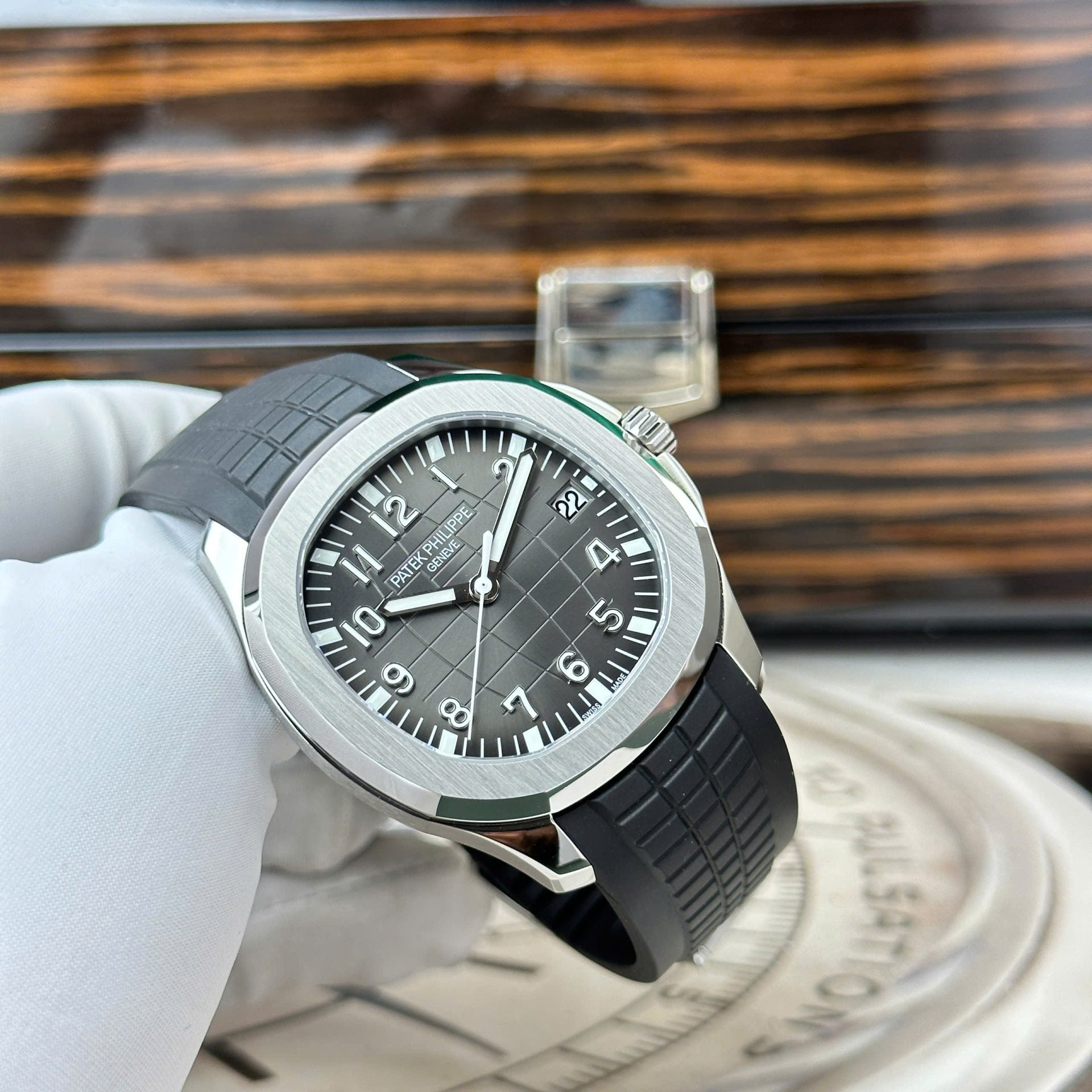 Patek Philippe Aquanaut 5167 Watch 40mm - Image 4
