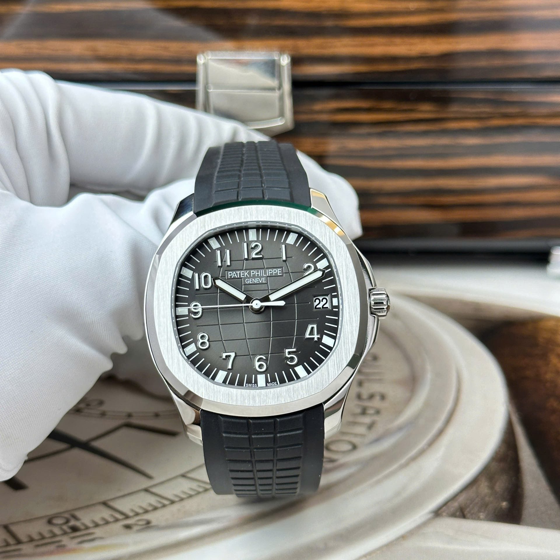 Patek Philippe Aquanaut 5167 Watch 40mm - Image 2