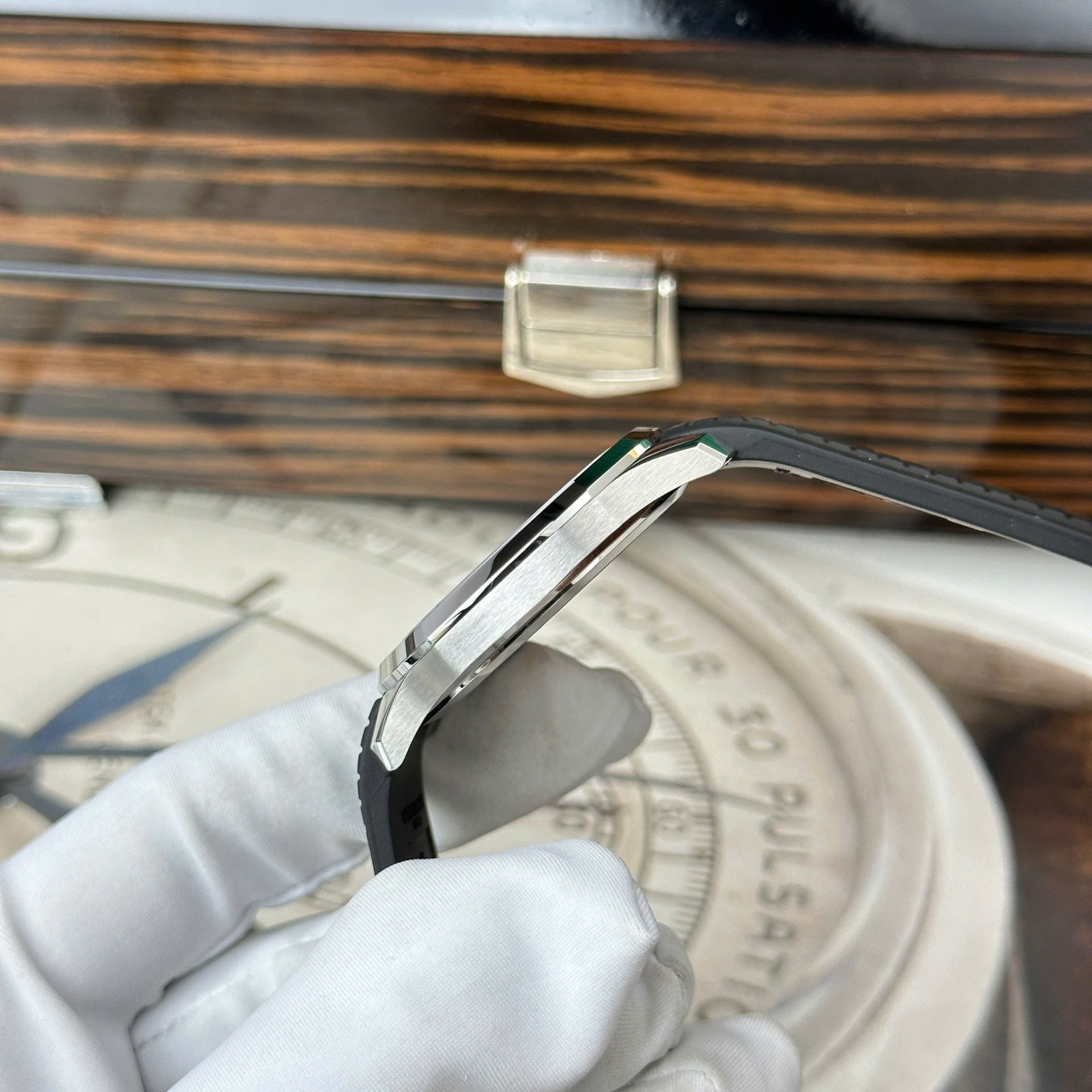 Patek Philippe Aquanaut 5167 Watch 40mm - Image 9