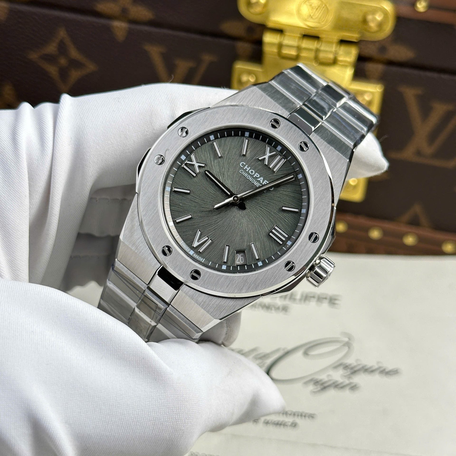 Chopard Alpine Eagle Watch Gray Dial Metal Wire 41mm - Image 2