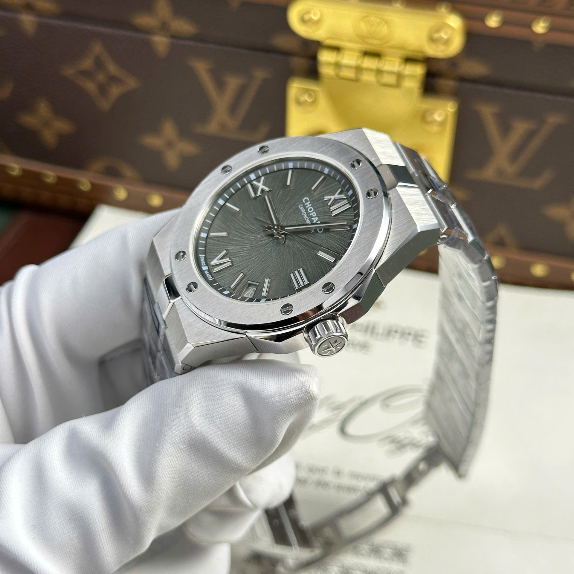 Chopard Alpine Eagle Watch Gray Dial Metal Wire 41mm - Image 6