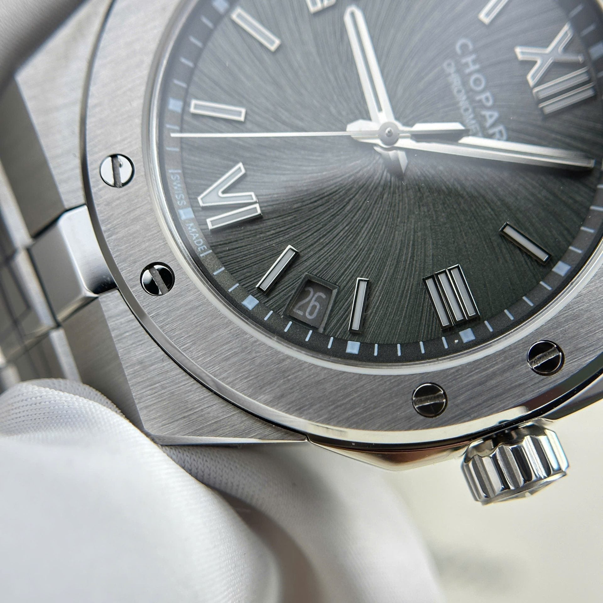 Chopard Alpine Eagle Watch Gray Dial Metal Wire 41mm - Image 5