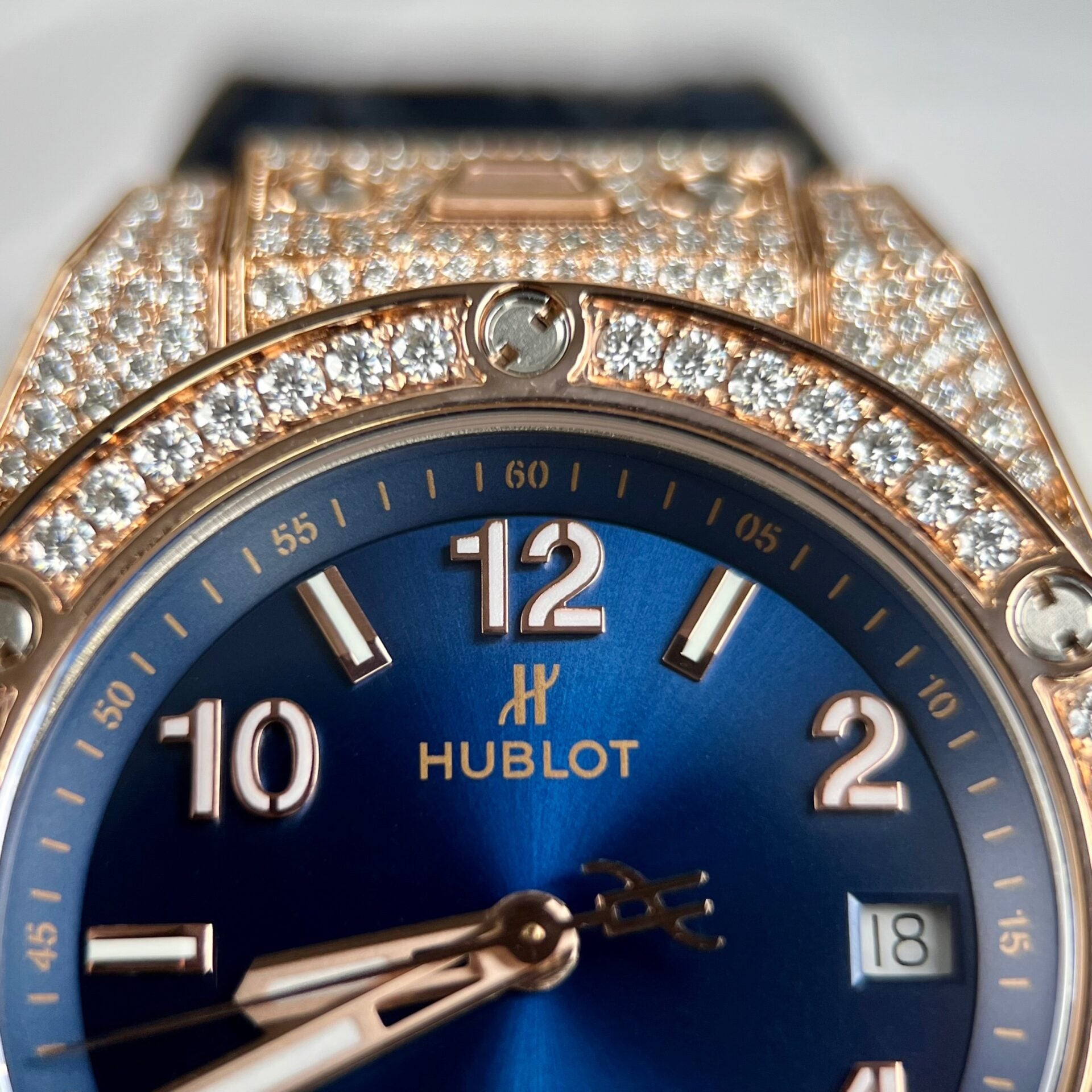 Hublot Big Bang Watch Blue Dial With Moissanite Diamond 39mm - Image 4