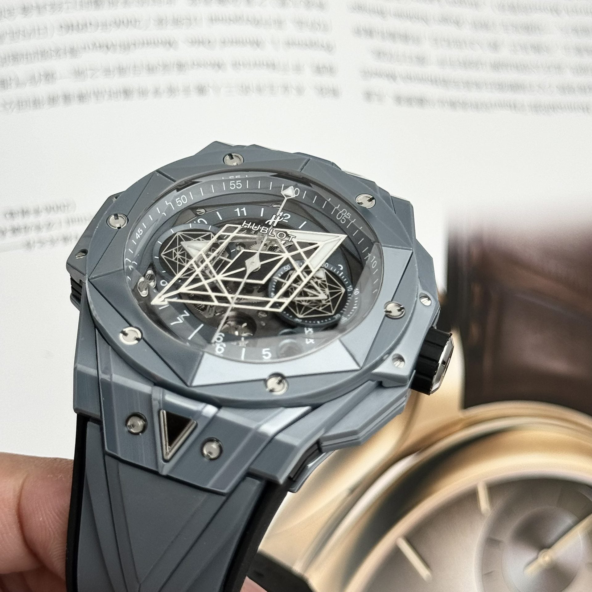 Hublot Watch Big Bang Sang Bleu II Gray Ceramic 45mm - Image 5