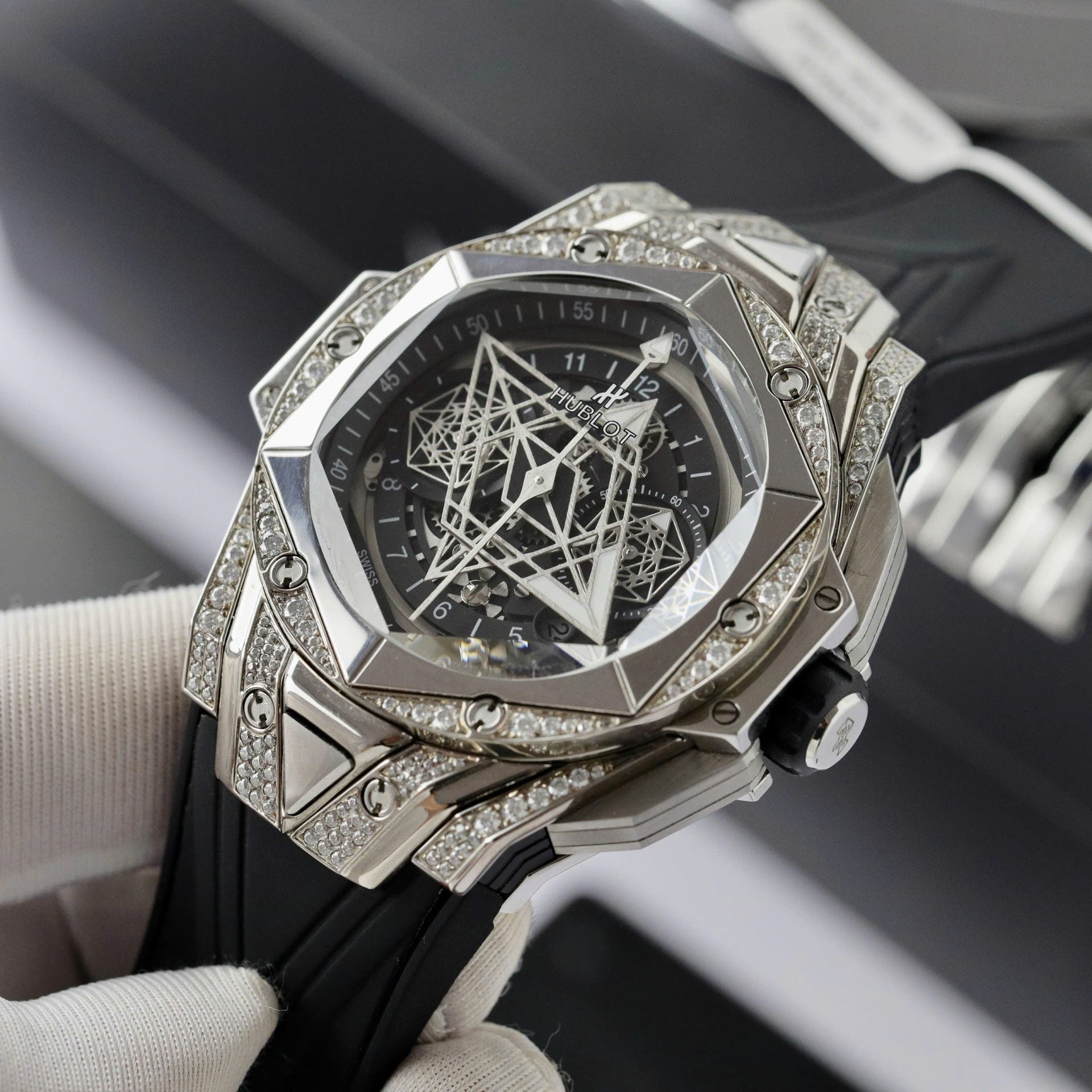 Hublot Big Bang Sang Bleu II Watch Black 44mm - Image 3