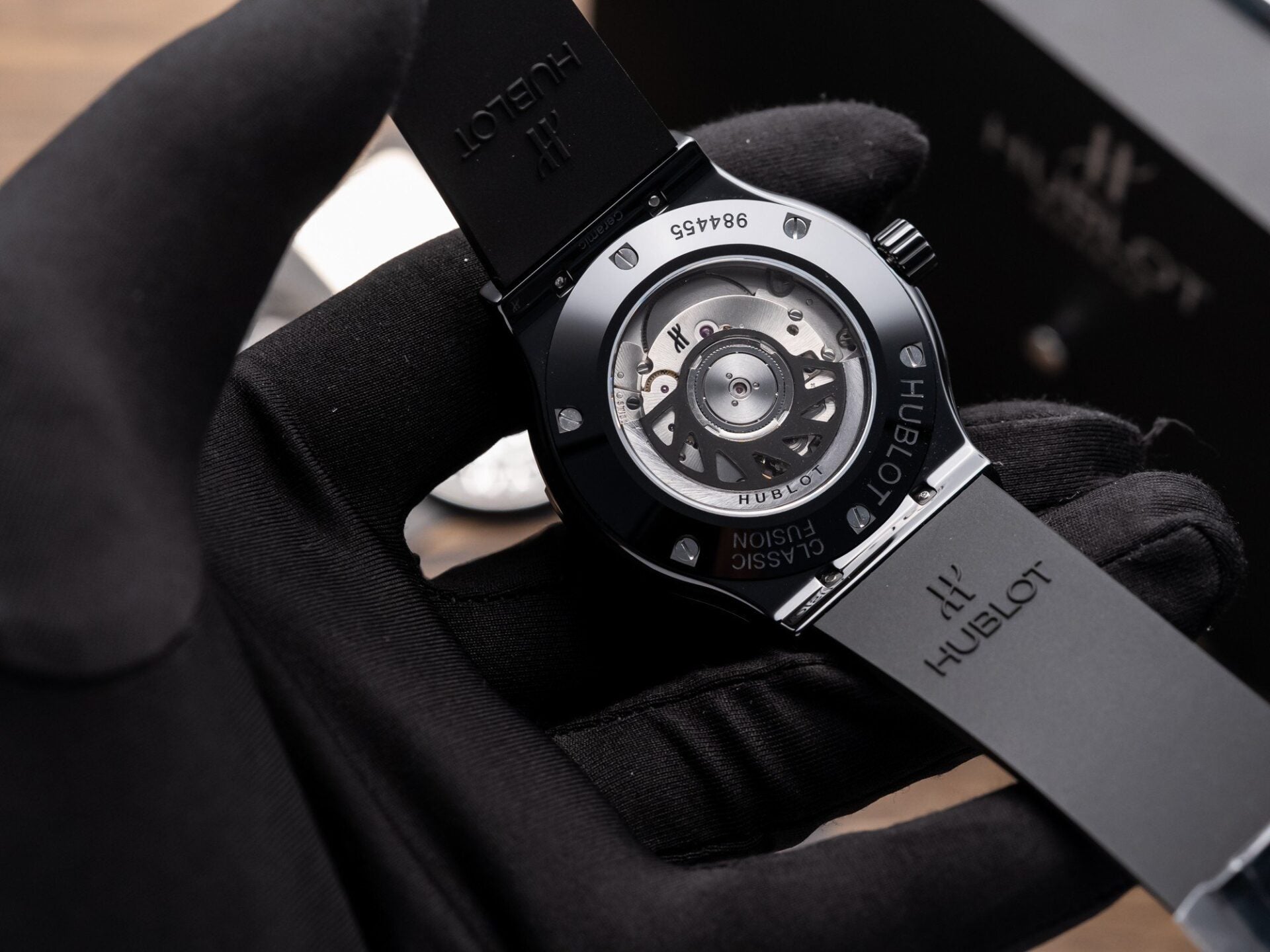 Hublot Classic Fusion Ceramic Carbon Dial Watch Rubber Strap 42mm - Image 6