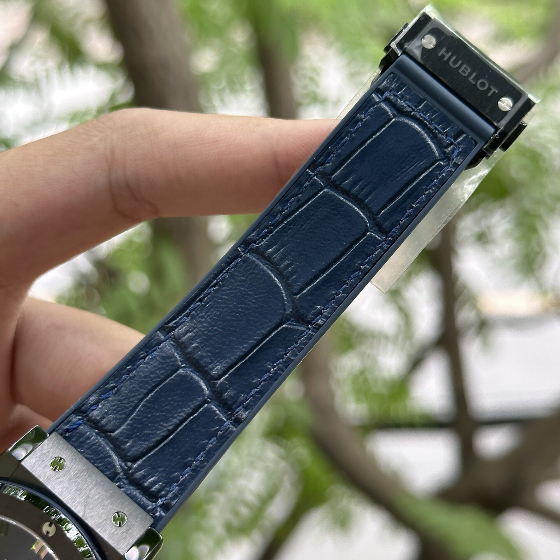 Hublot Classic Fusion Ceramic Blue Watch 42mm - Image 4