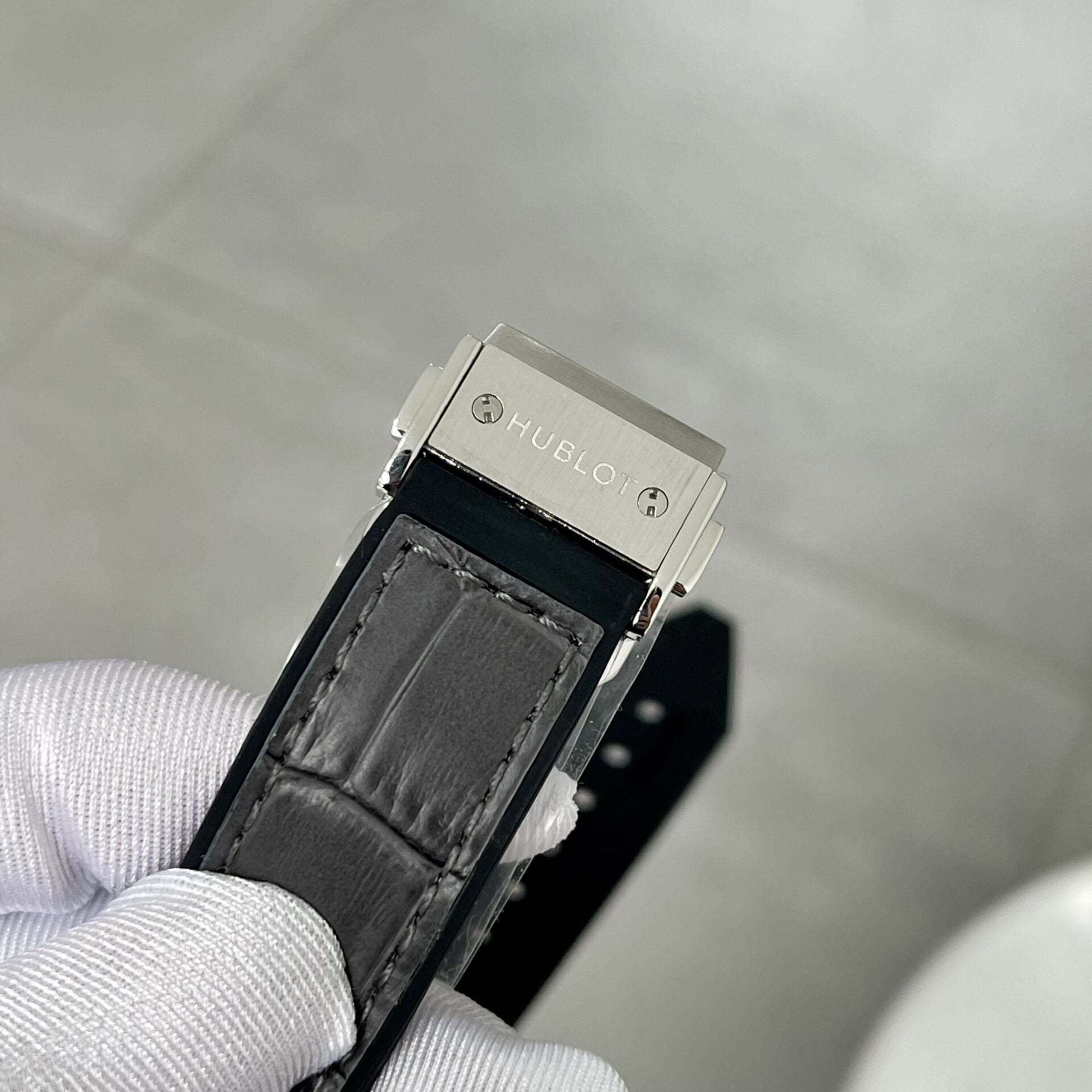 Hublot Classic Fusion Watch Diamonds Grey 38mm - Image 7