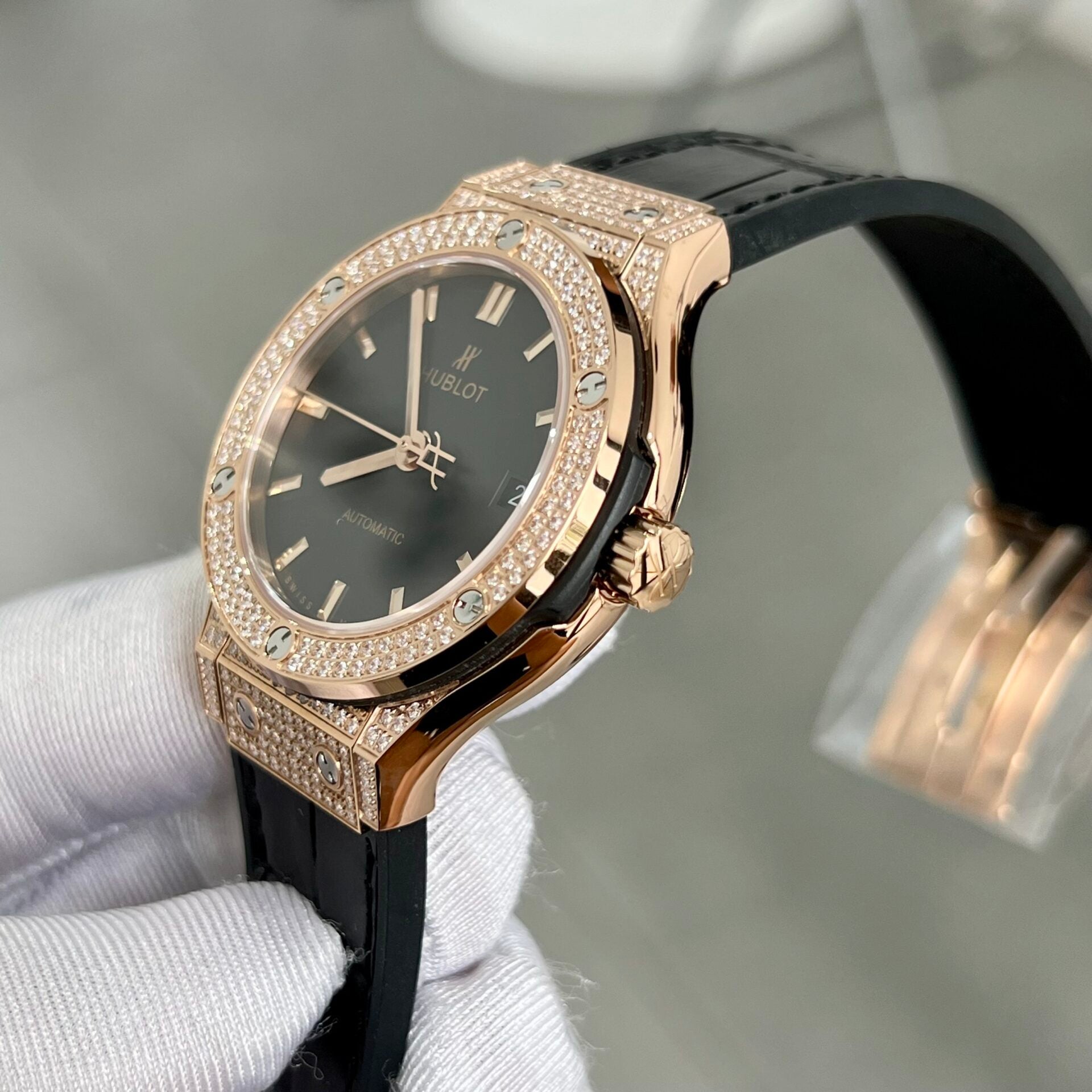 Hublot Watch Classic Fusion King Gold With Diamonds Case 38mm - Image 4
