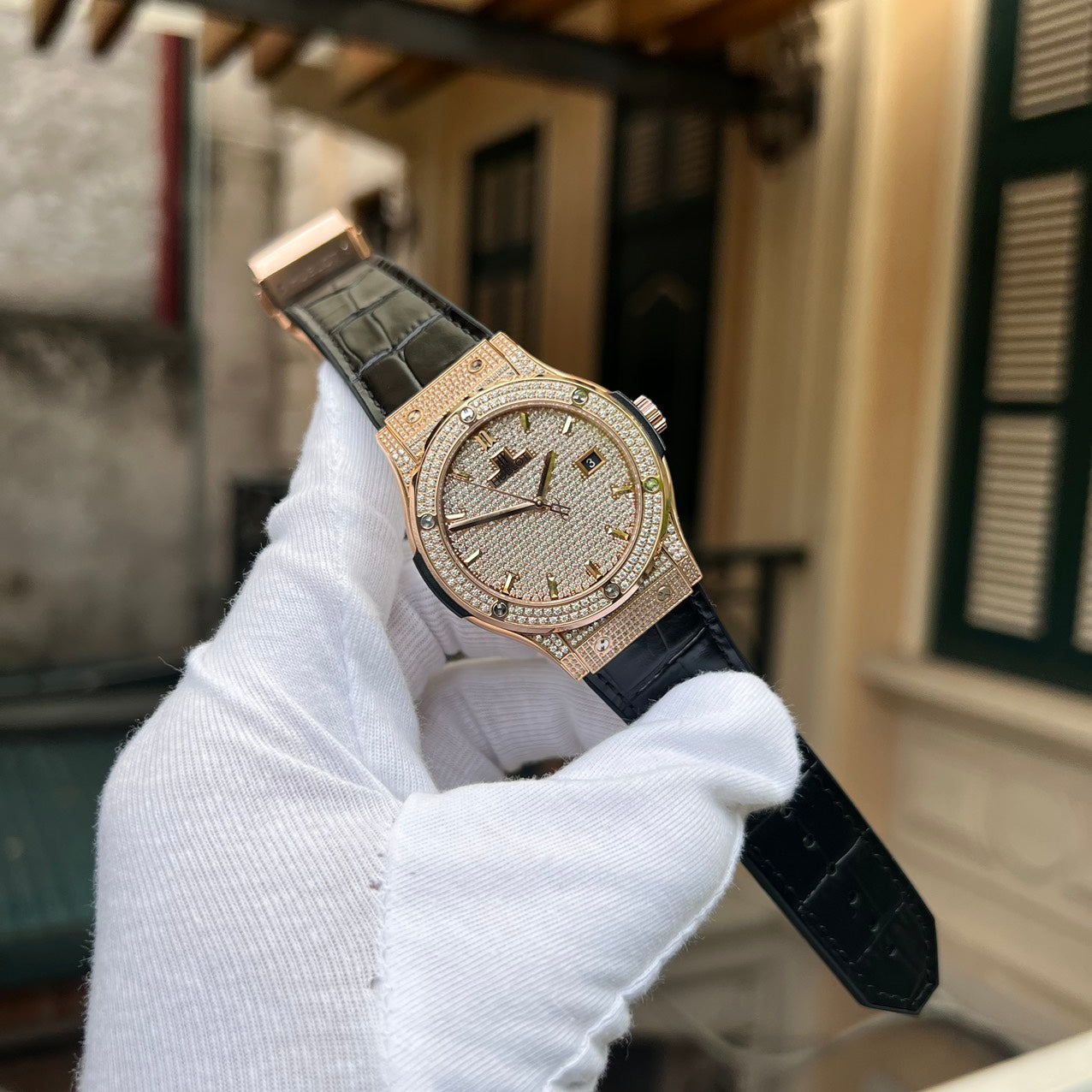 Hublot Classic Fusion King Gold Watch With Full Diamonds 42mm - Image 2