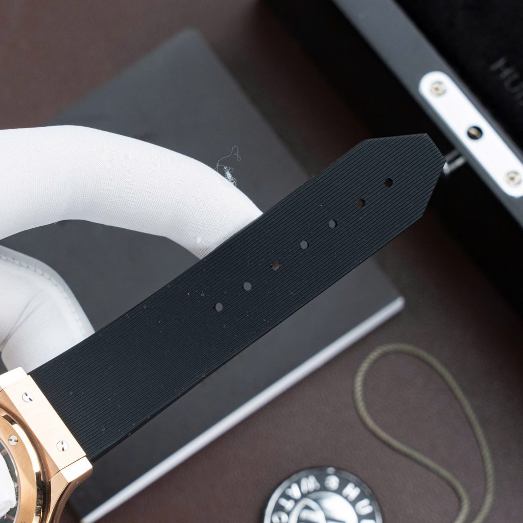 Đồng Hồ Hublot Classic Fusion King Gold Mặt Đen Replica 11 Máy SW300 Dây Cao Su 42mm (2)