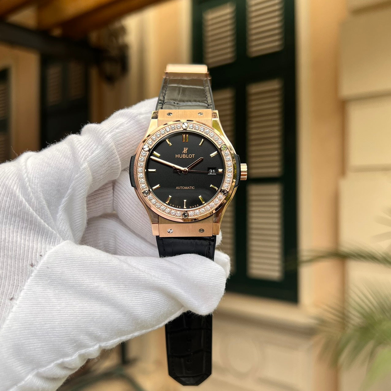 Hublot Classic Fusion King Gold Watch Diamond Bezel 42mm