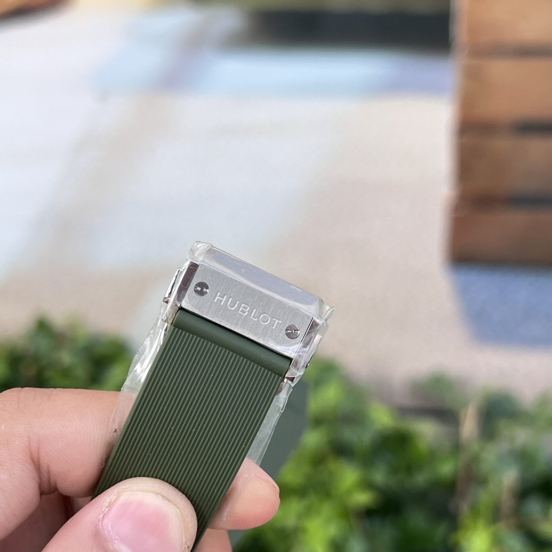 Hublot Classic Fusion Watch Green Dial With Stone 42mm - Image 6