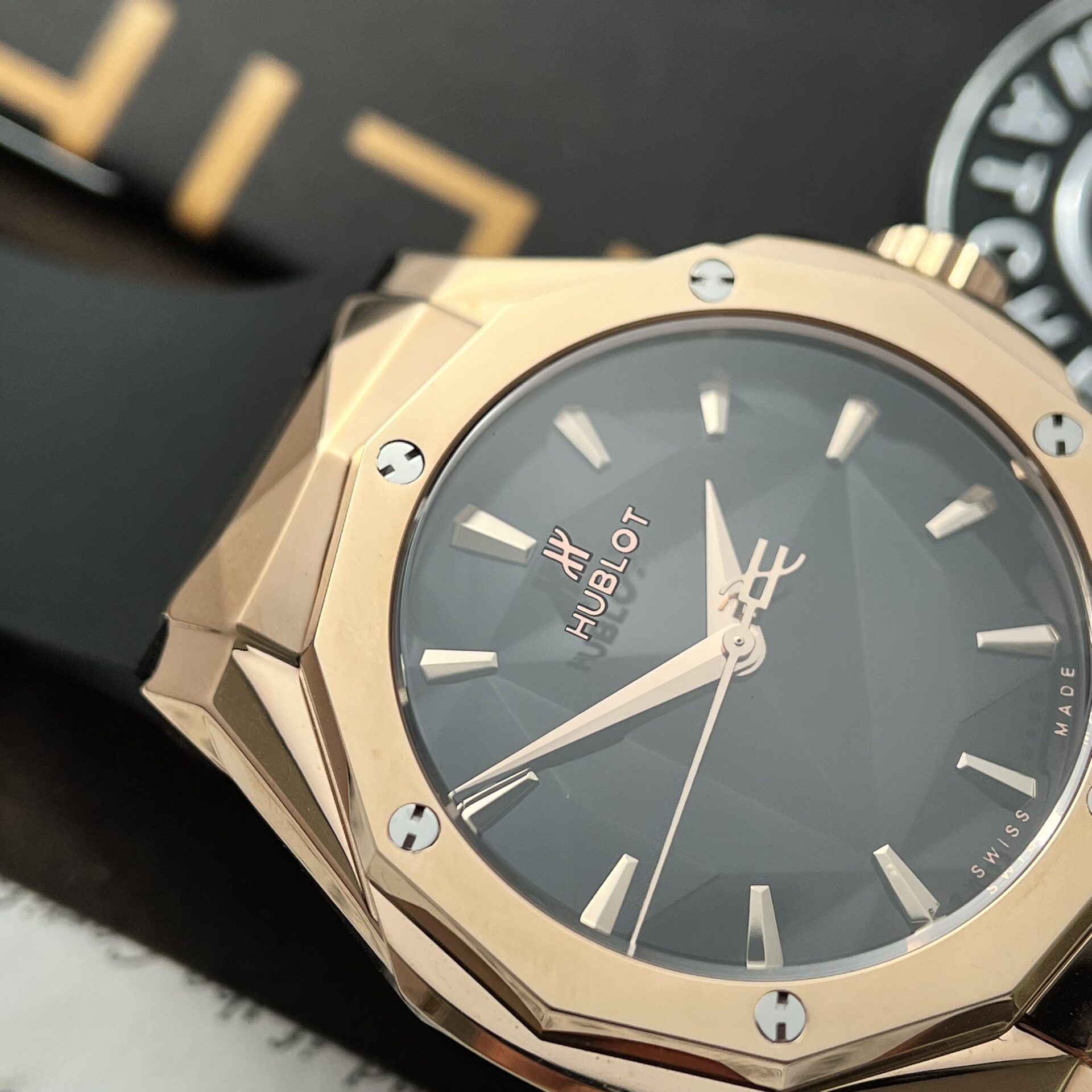 Hublot Watch Orlinski King Gold Black Dial 40mm - Image 2