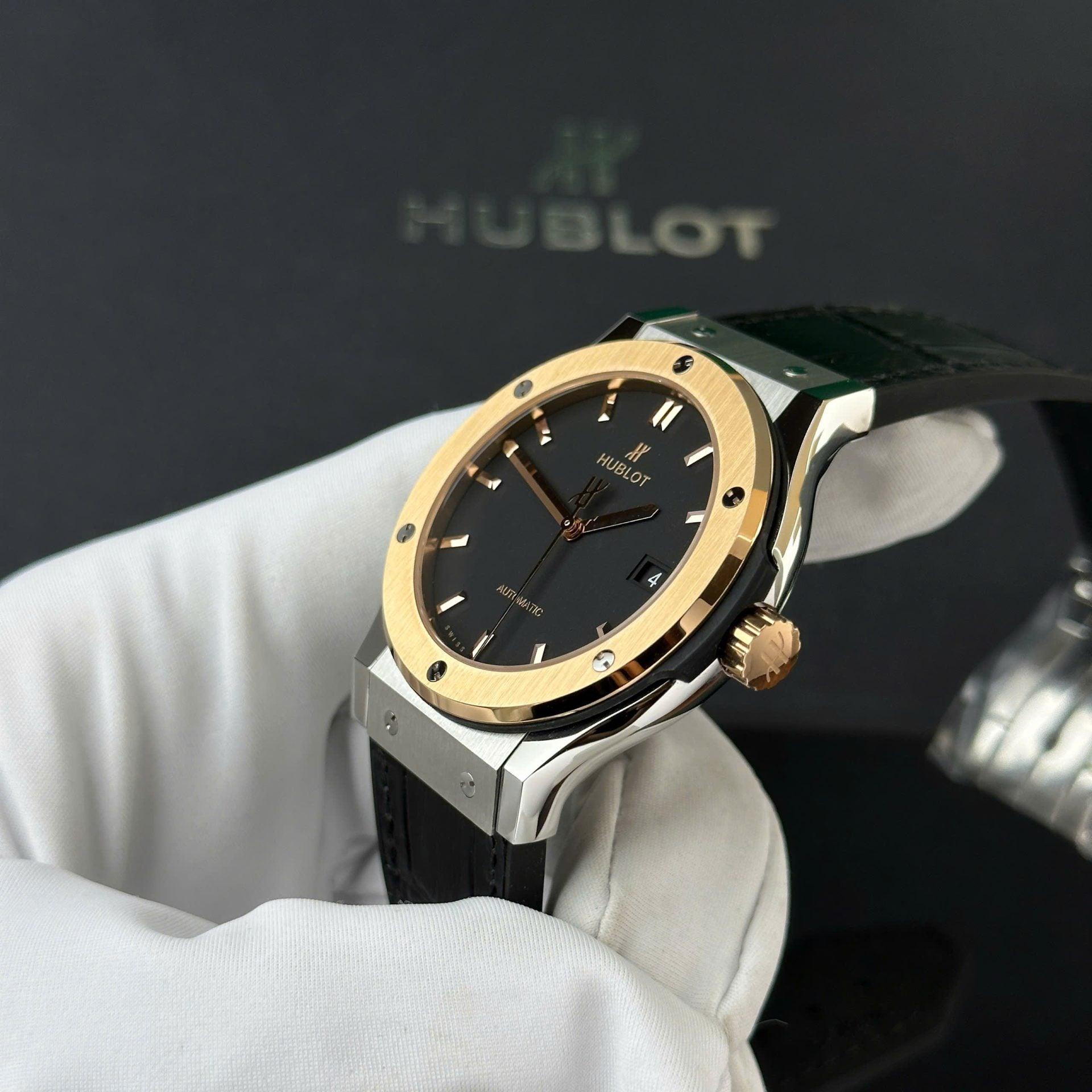 Hublot Classic Fusion Watch Black Dial King Gold Bezel 42mm - Image 3
