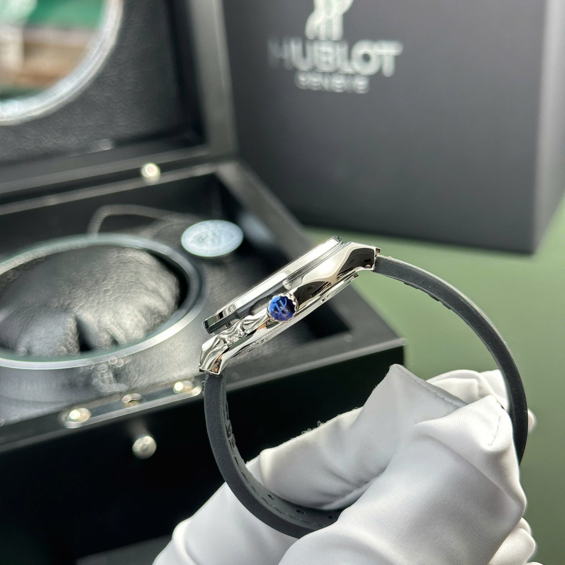 Hublot Classic Fusion Watch Womens Green 33mm - Image 5