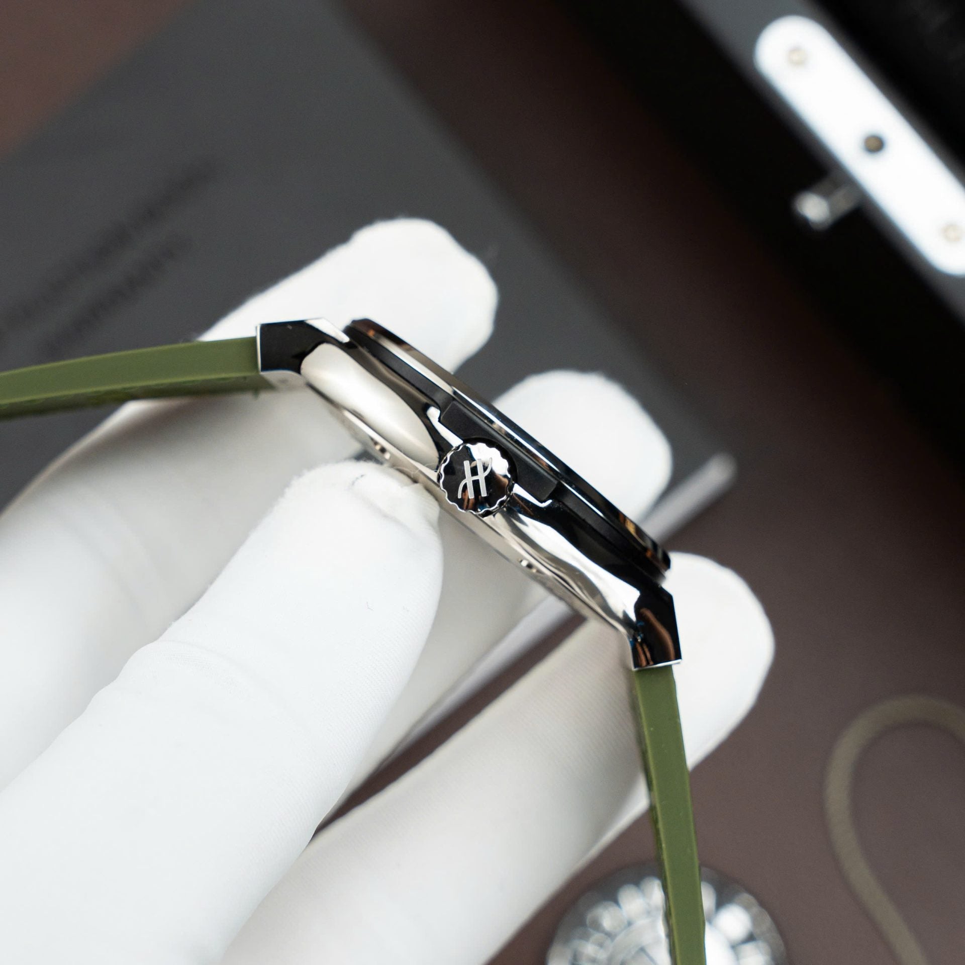 Hublot Classic Fusion Titanium Black Watch Movement SW300 Weight 84 Gram 42mm - Image 6