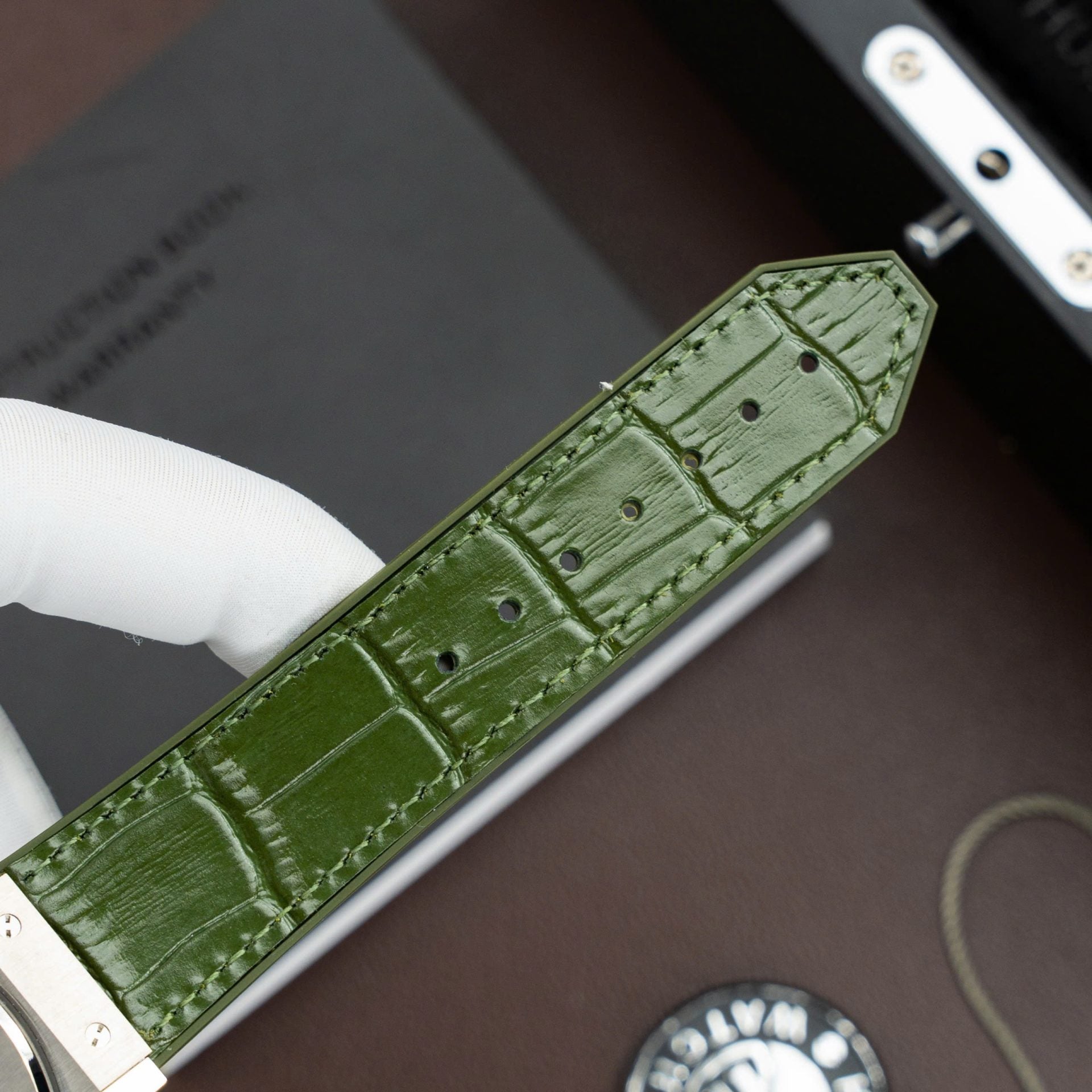 Hublot Classic Fusion Titanium Black Watch Movement SW300 Weight 84 Gram 42mm - Image 10