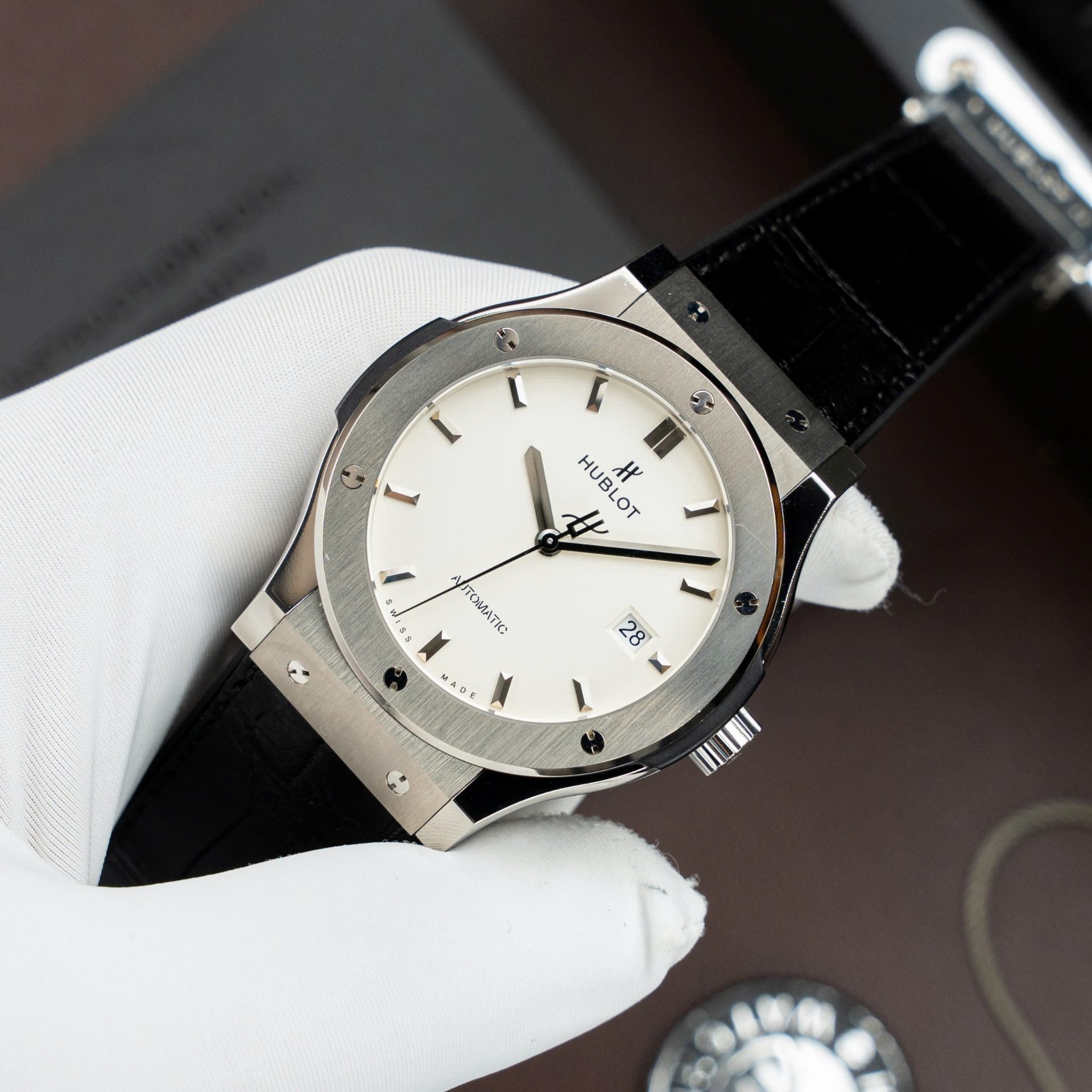 Hublot Classic Fusion Titanium White Dial Watche Movement SW300 Weight 84 Gram 42mm - Image 3