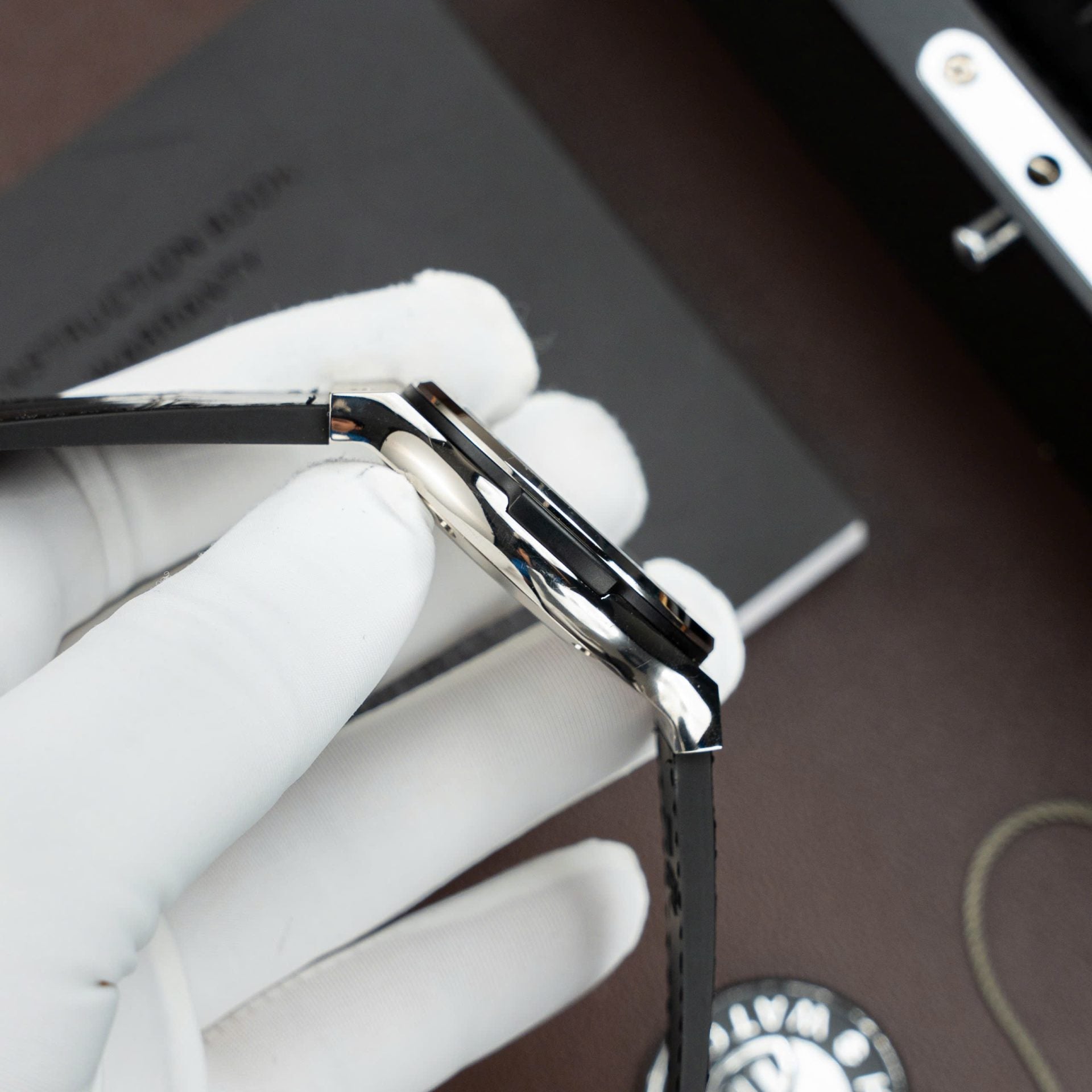 Hublot Classic Fusion Titanium White Dial Watche Movement SW300 Weight 84 Gram 42mm - Image 7