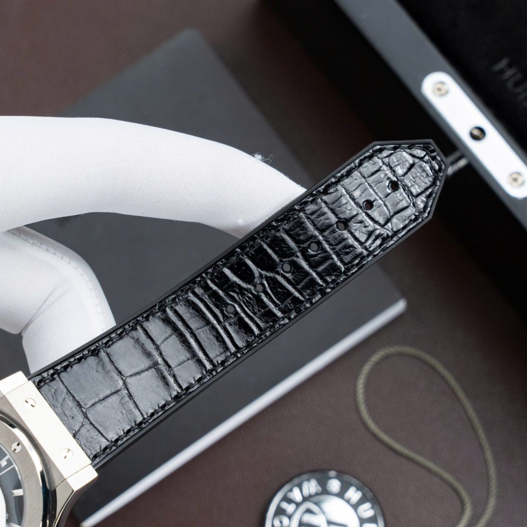 Đồng Hồ Hublot Classic Fusion Titanium Màu Đen Tinh Chỉnh Máy SW300 Thuỵ Sỹ Nặng 84Gram 42mm (2)