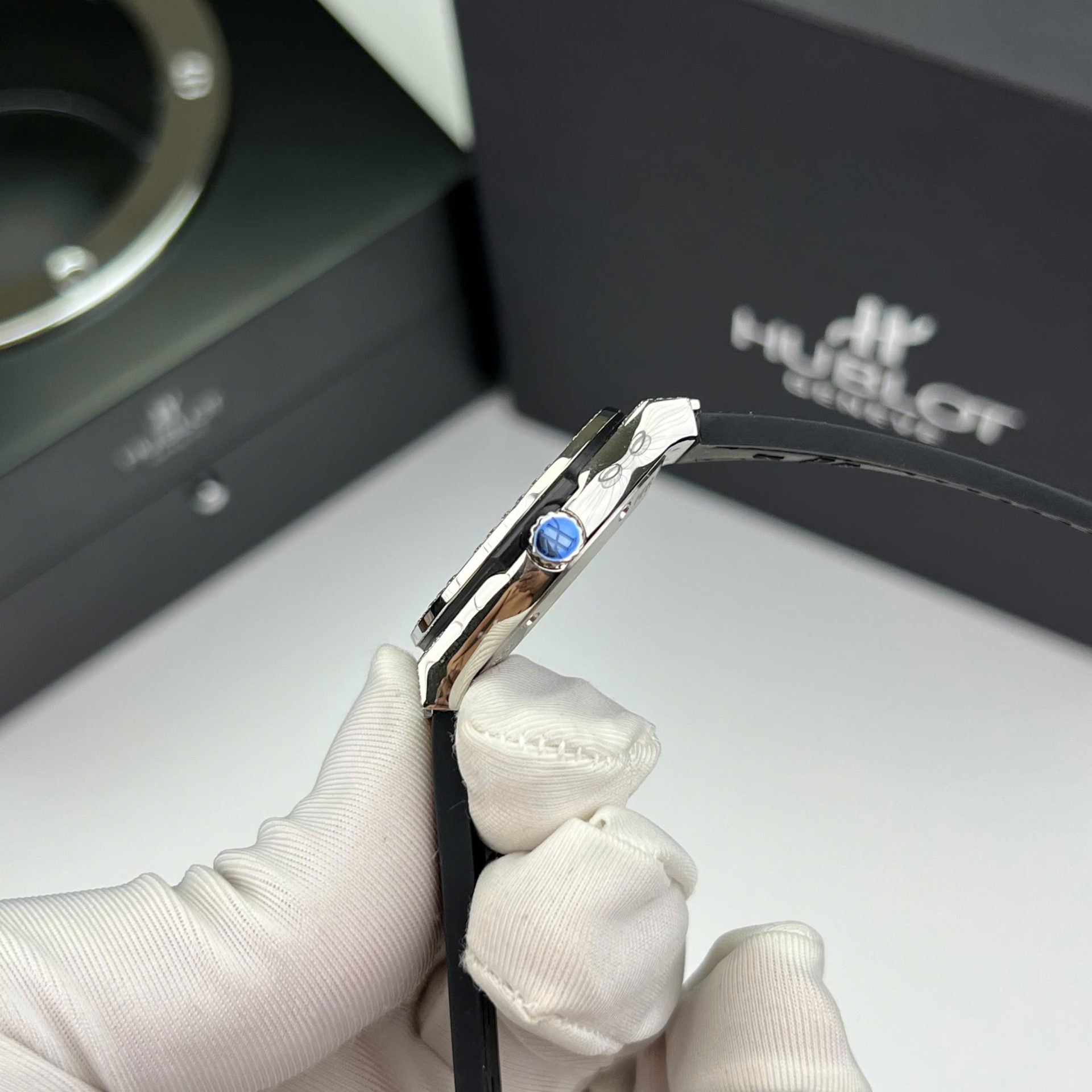 Hublot Classic Fusion Titanium Watch Black Moissanite Diamonds 33mm - Image 4