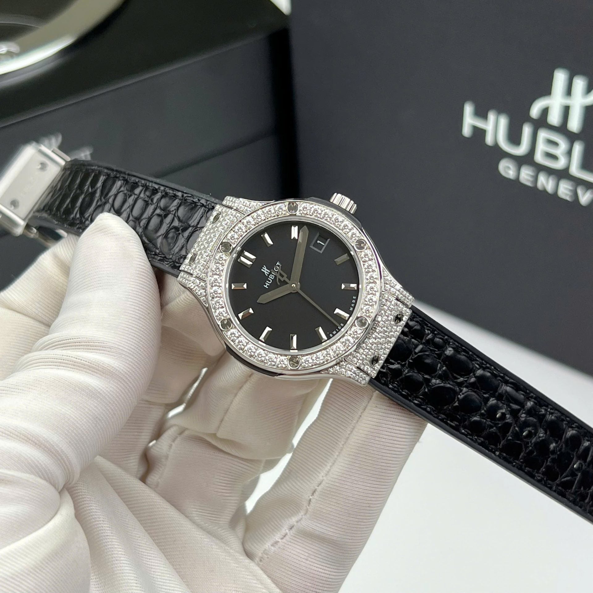 Hublot Classic Fusion Titanium Watch Black Moissanite Diamonds 33mm - Image 2