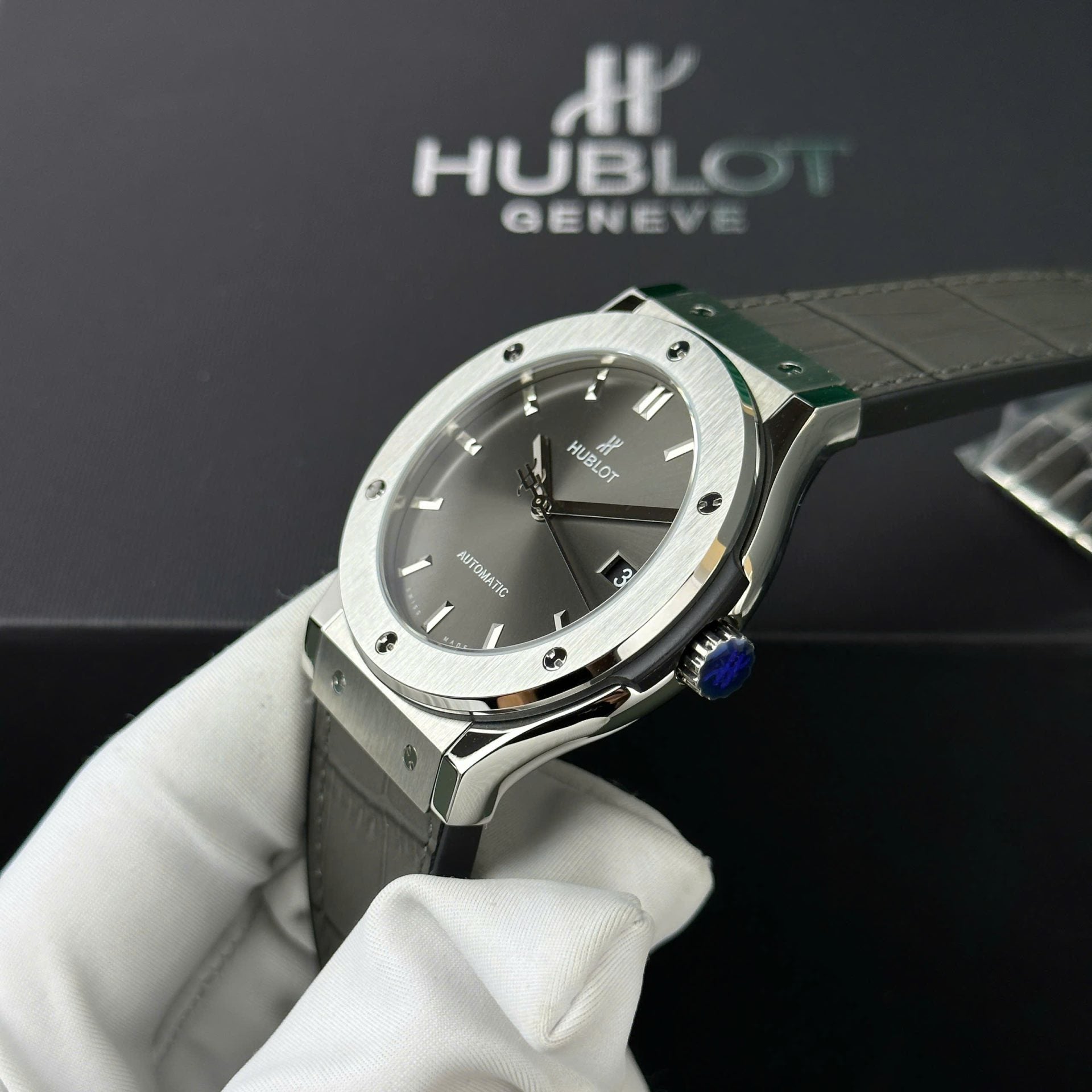 Hublot Classic Fusion Titanium Watch Gray Dial 45mm - Image 4