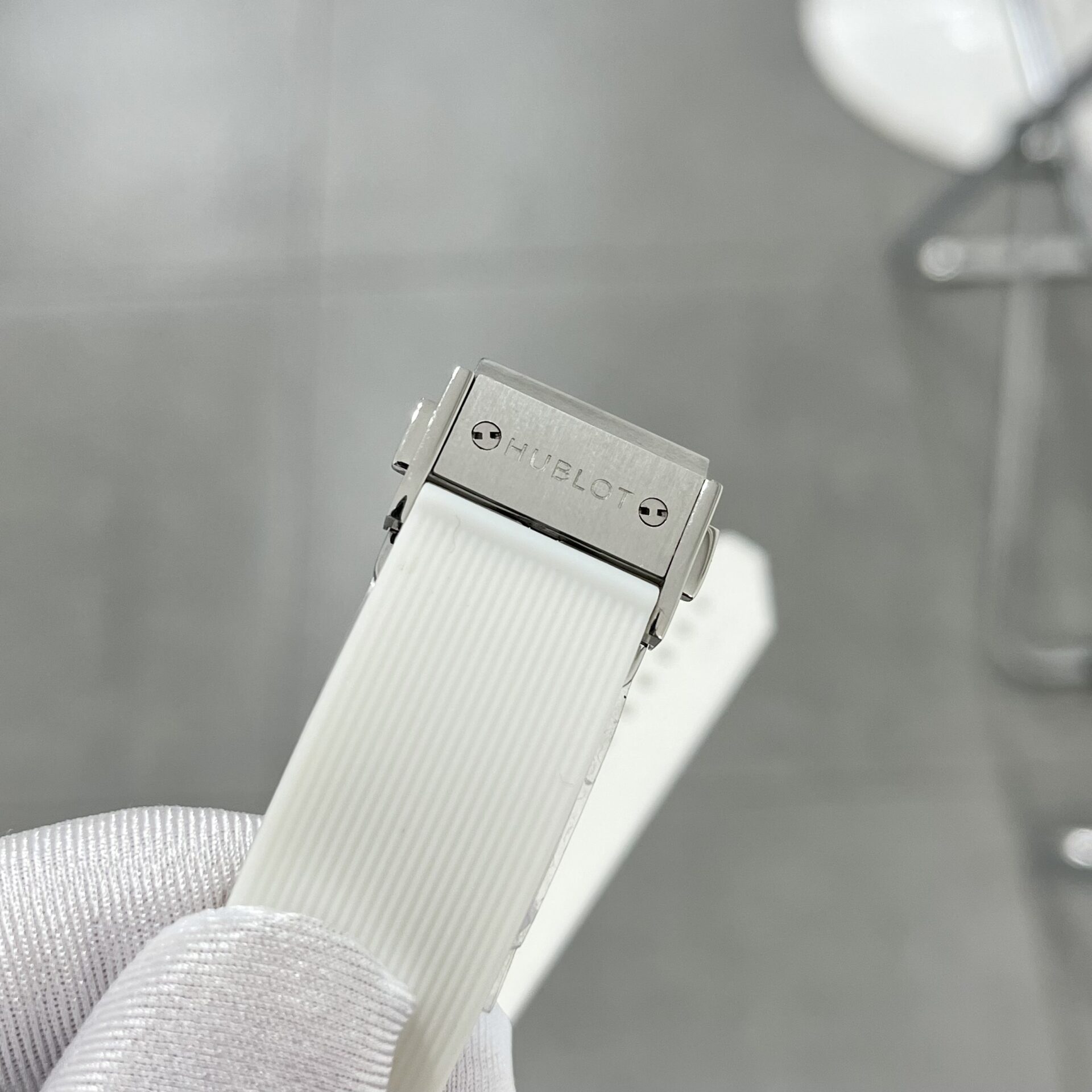 Hublot Classic Fusion White Rubber Strap Watch Swiss Movement 38mm - Image 6