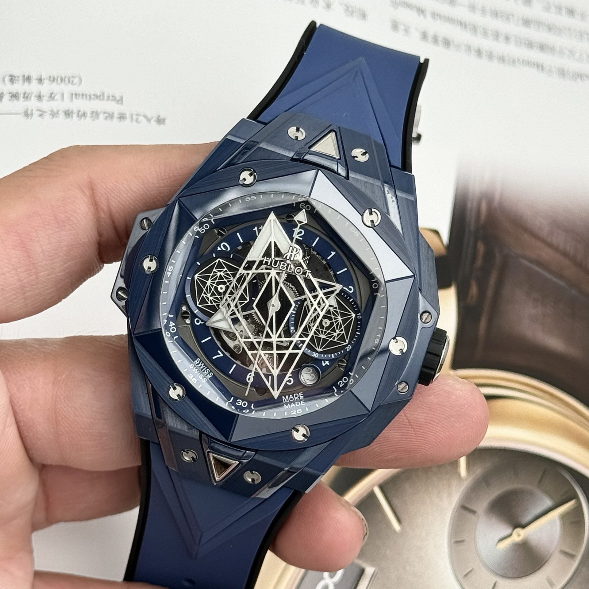 Hublot Watch Big Bang Sang Bleu II Blue Ceramic 45mm - Image 4