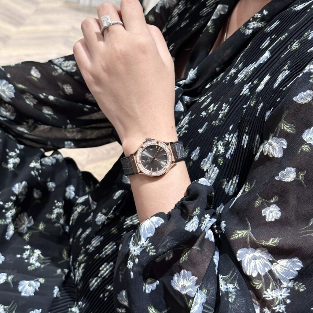 Đồng Hồ Hublot Nữ Đính Kim Cương Moissanite 33mm (1)