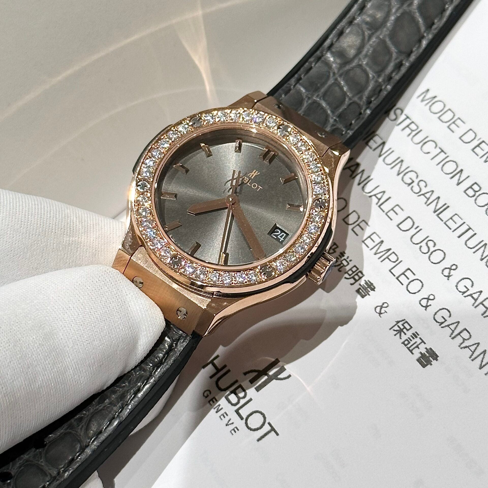 Hublot Women Watch With Moissanite Diamond 33mm - Image 3