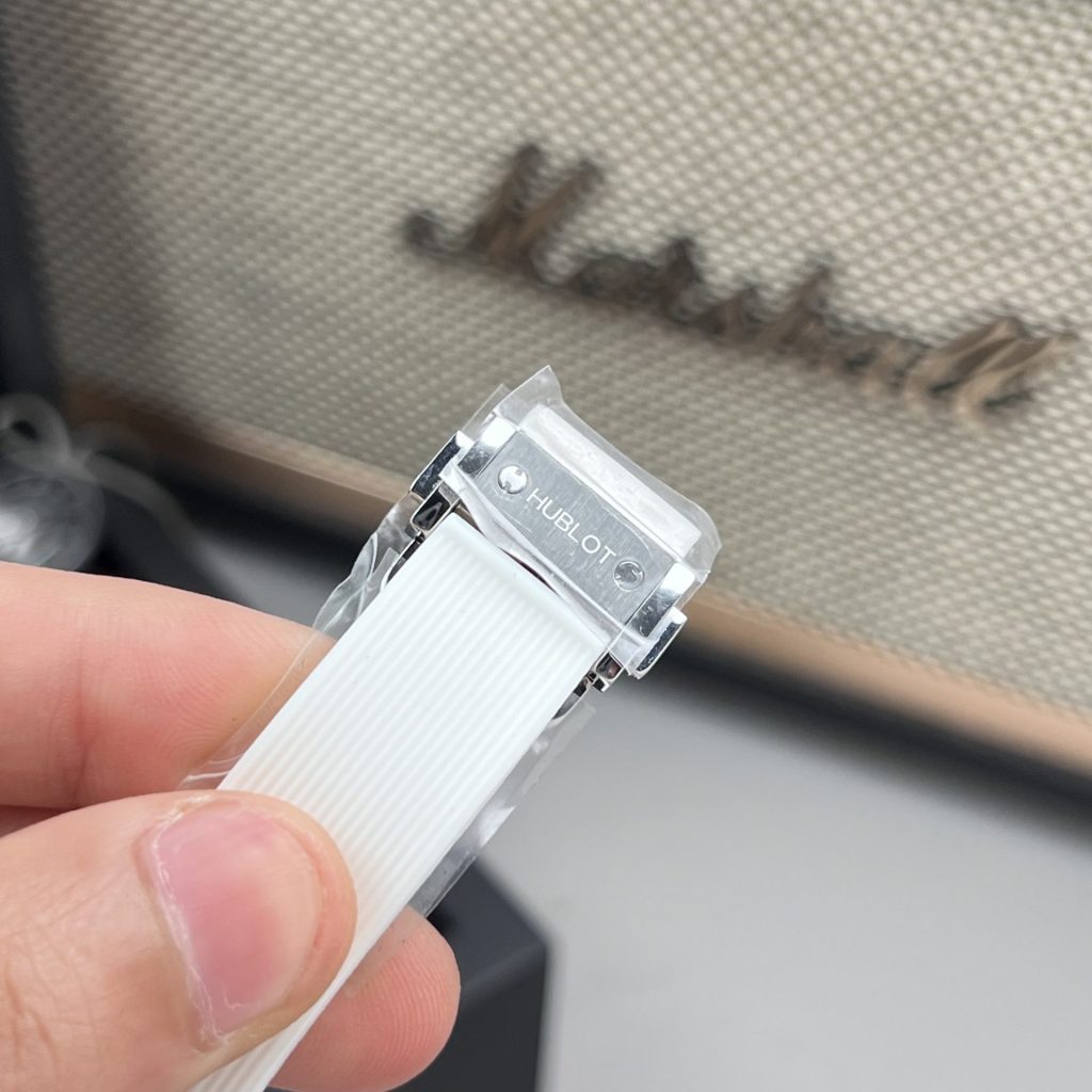 Đồng Hồ Hublot Nữ Full Kim Cương Moissanite Siêu Cấp Màu Trắng 33mm (1)