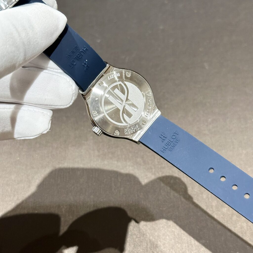 Đồng Hồ Hublot Nữ Màu Xanh Dương Độ Kim Cương Moissanite 33mm (1)