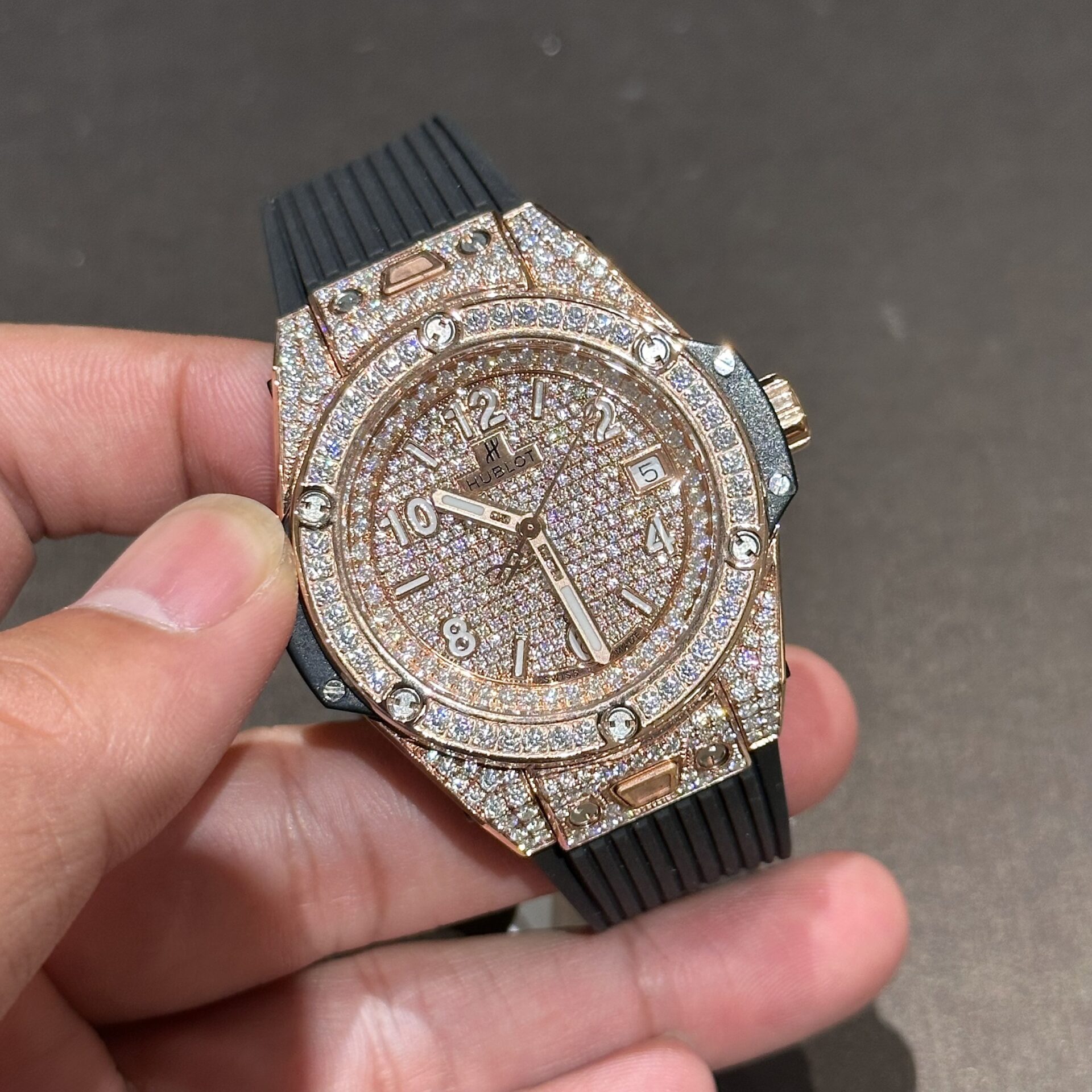 Hublot Watch One Click Gold Wrapped With Full Moissanite 39mm - Image 4