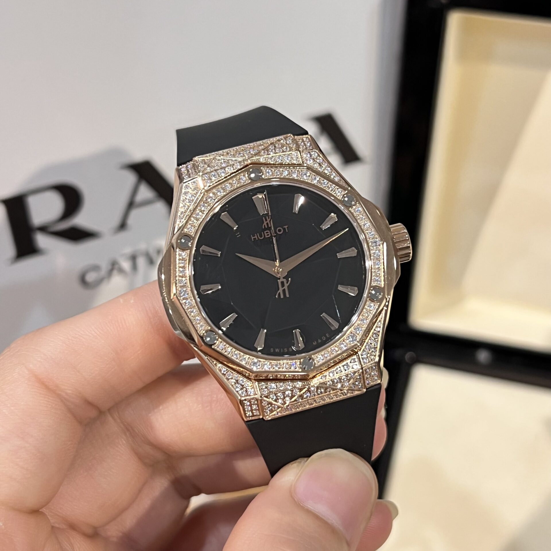 Hublot Watch Orlinski King Gold Black With Full Diamond Case 40mm - Image 2