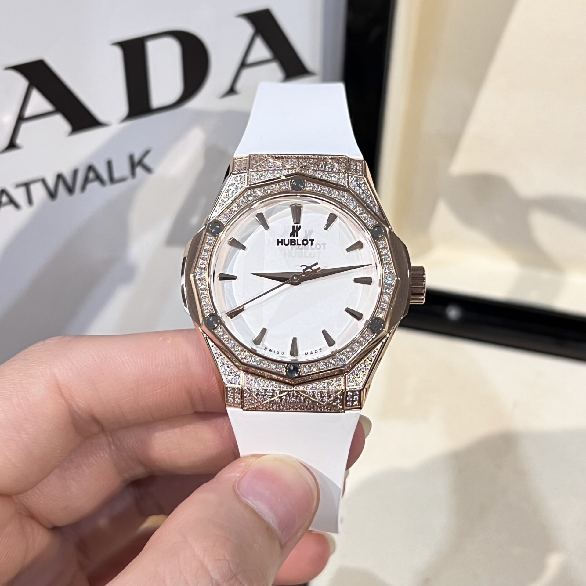 Hublot Orlinski King Gold Watch With Full Diamond Case White 40mm