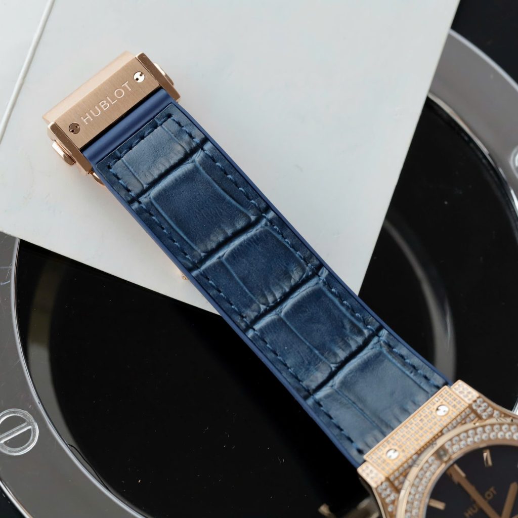 Đồng Hồ Hublot Replica Cao Cấp Classic Fusion King Gold Mặt Xanh Dương Đính Đá Xưởng HB 42mm (2)