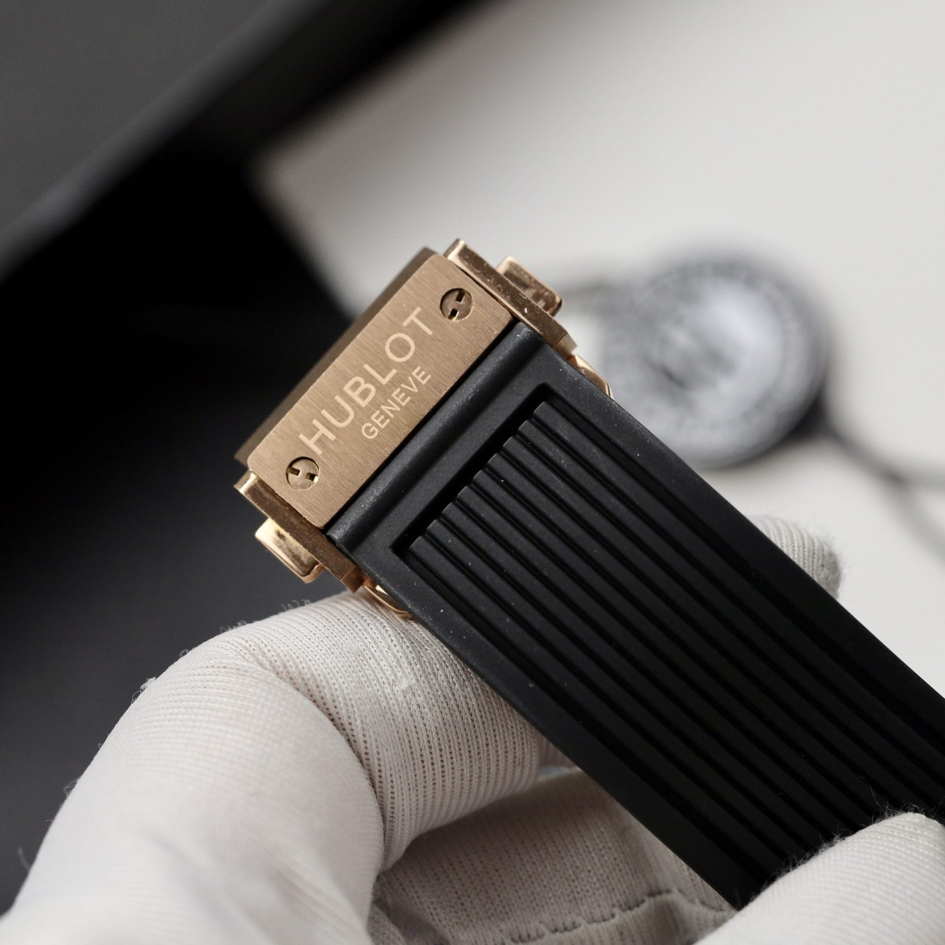 Hublot Watch Spirit Of Big Bang King Gold Black Dial 42mm - Image 10