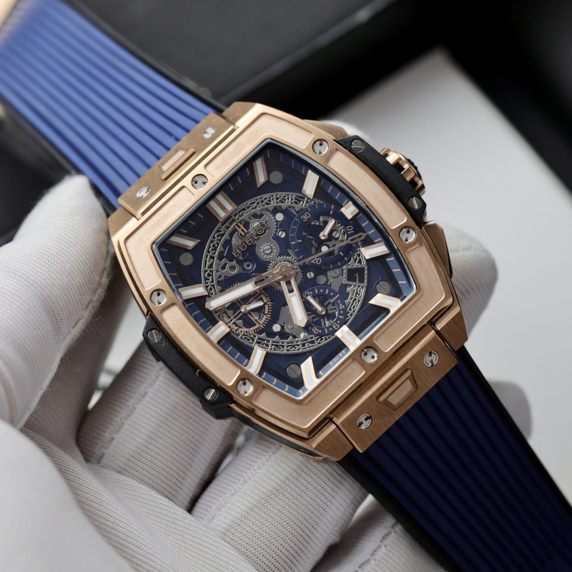Hublot Watch Spirit Of Big Bang King Gold Dial Blue 42mm - Image 5