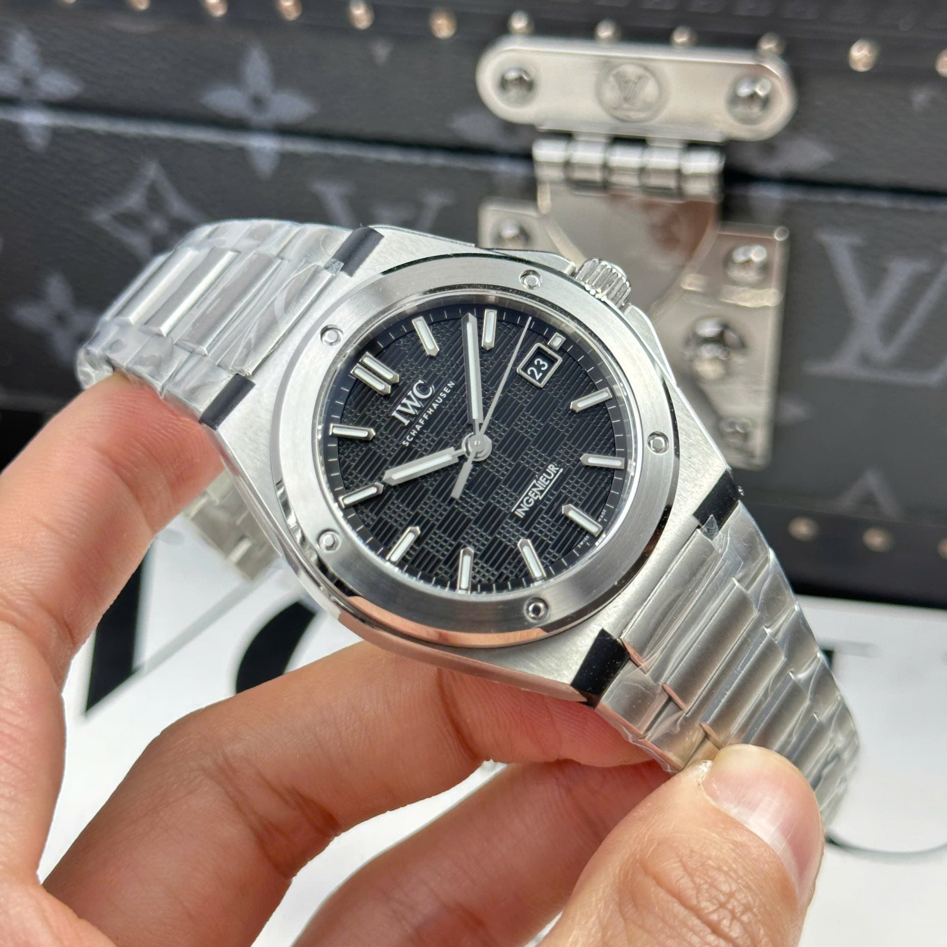 IWC Ingenieur Watch Black Dial Stainless Steel 40mm - Image 3
